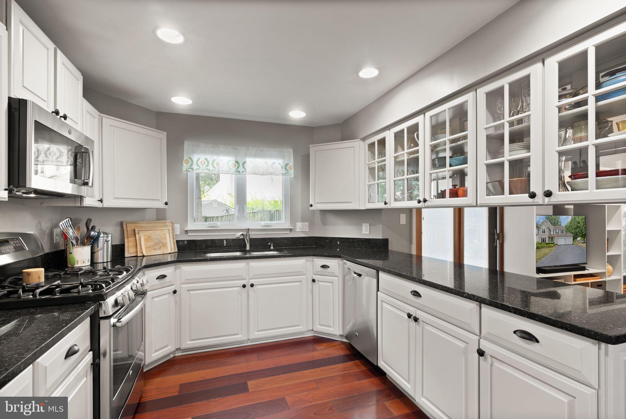 MANORS OF LEESBURG - Residential