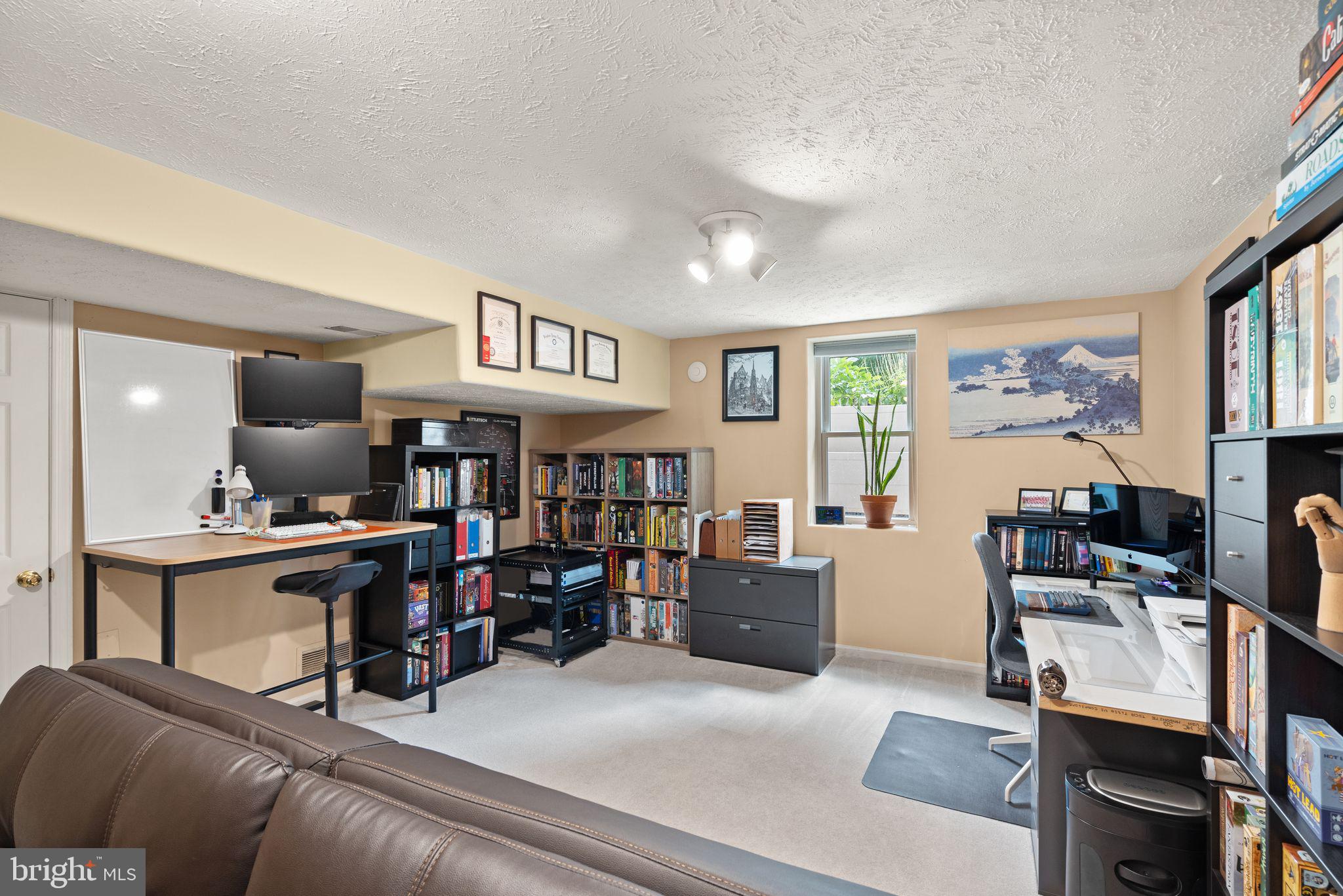 MANORS OF LEESBURG - Residential