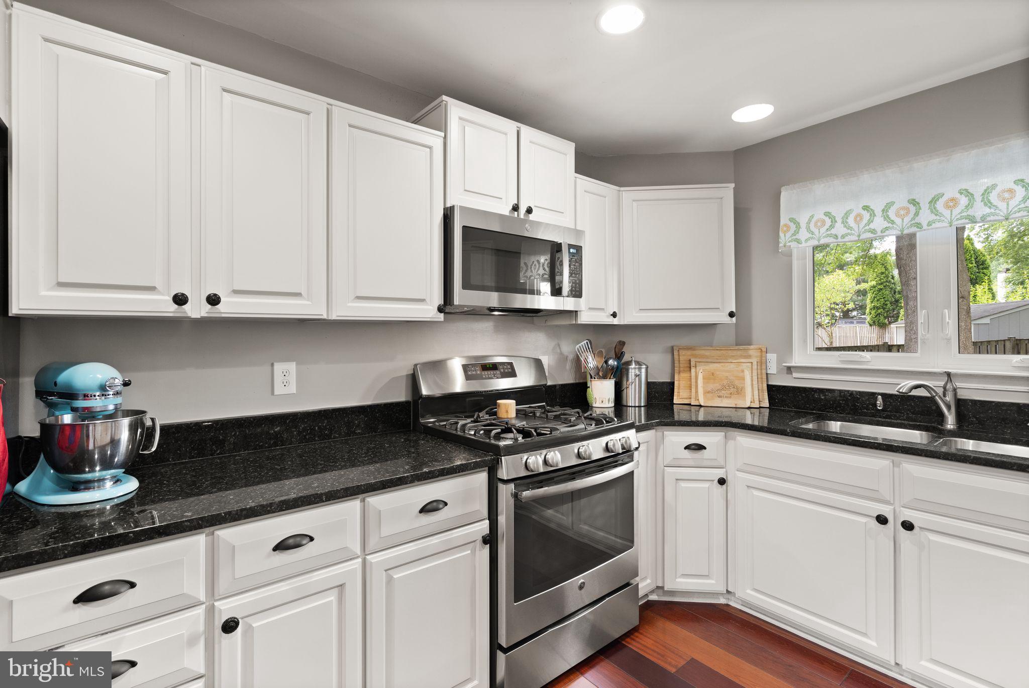 MANORS OF LEESBURG - Residential