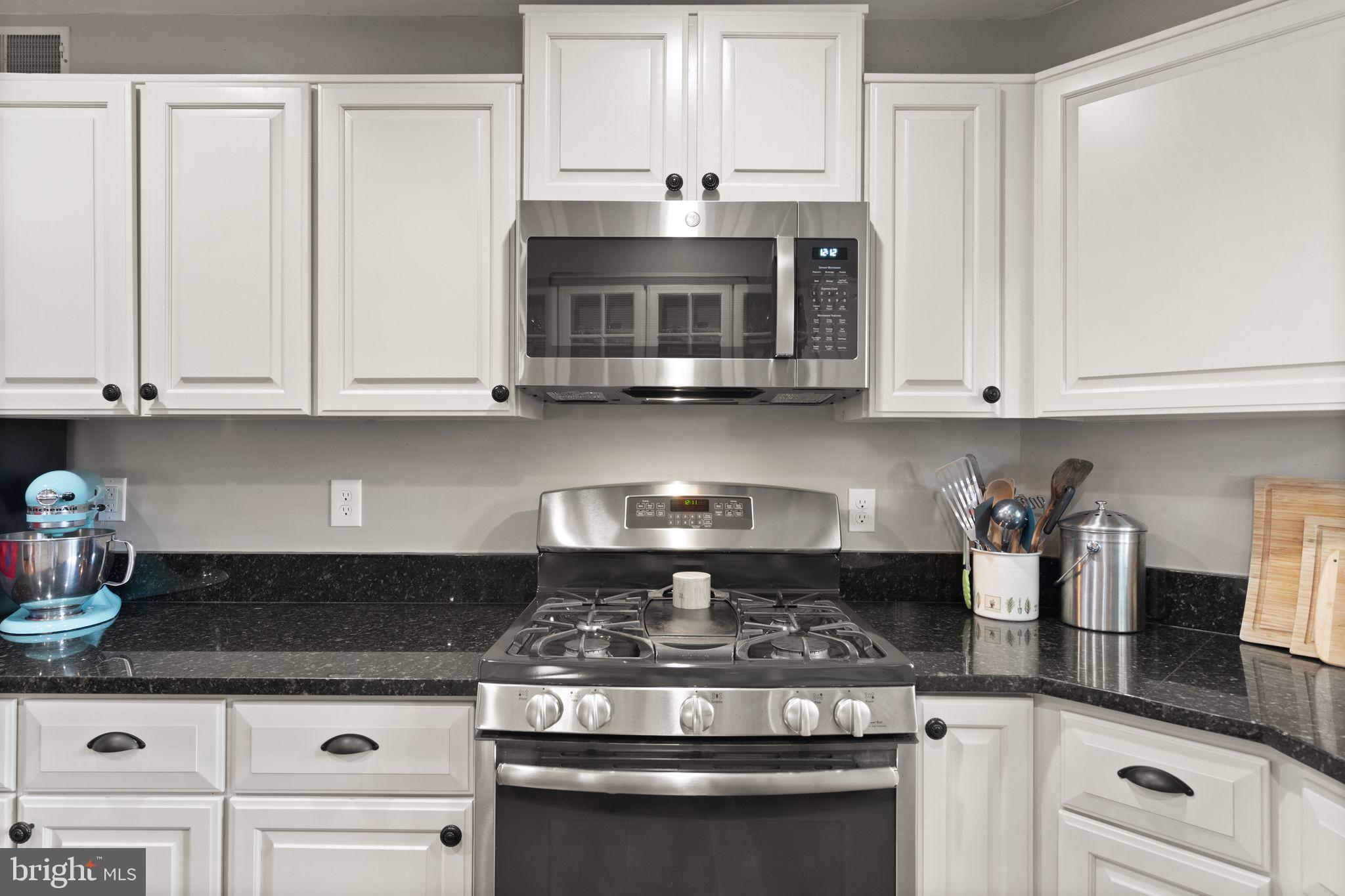 MANORS OF LEESBURG - Residential