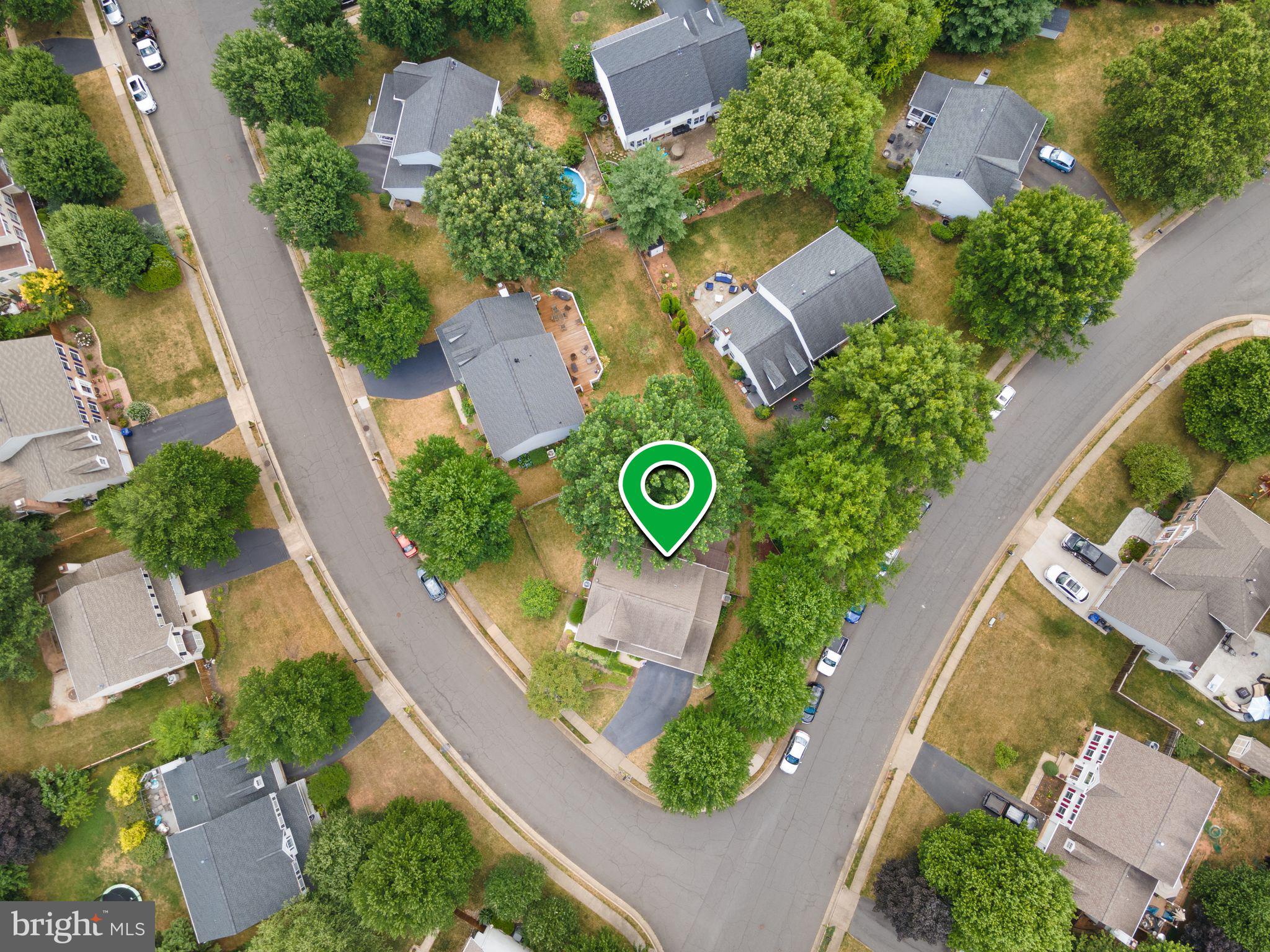 MANORS OF LEESBURG - Residential