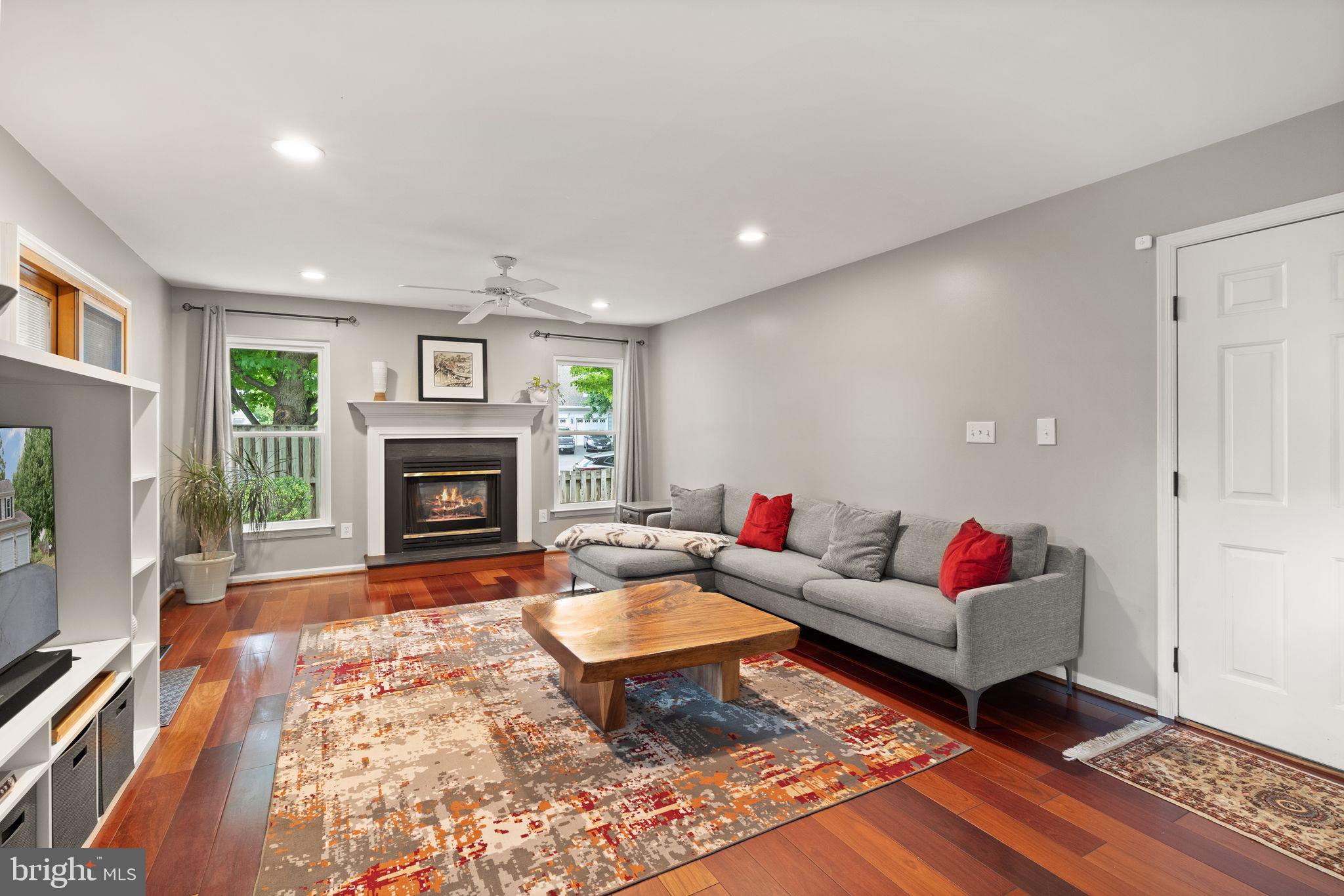 MANORS OF LEESBURG - Residential