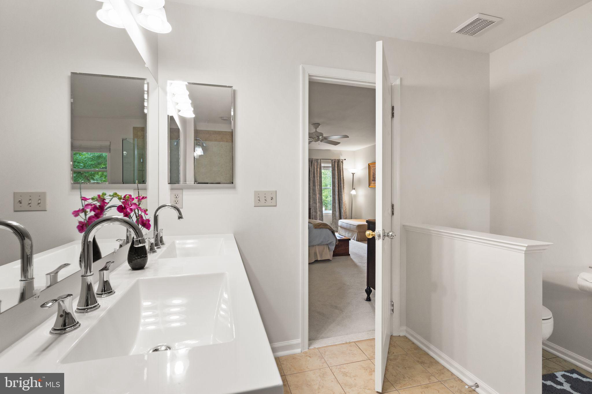 MANORS OF LEESBURG - Residential