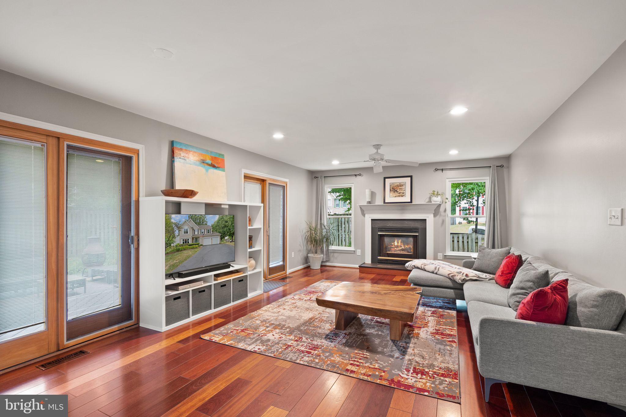 MANORS OF LEESBURG - Residential