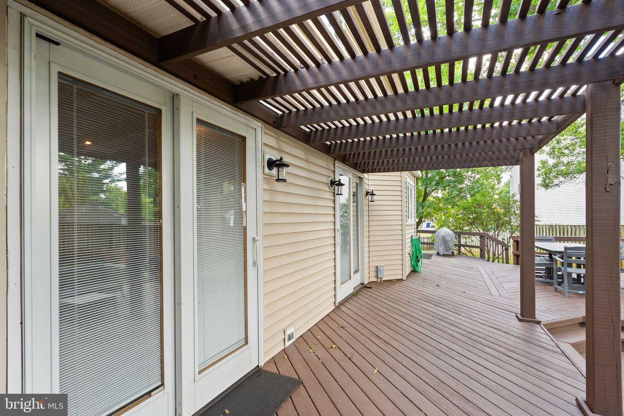 MANORS OF LEESBURG - Residential