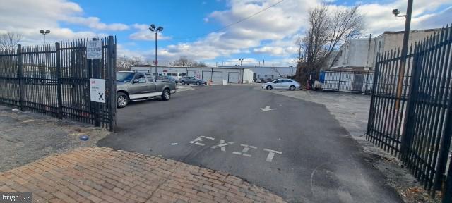 FRANKFORD - Commercial Sale