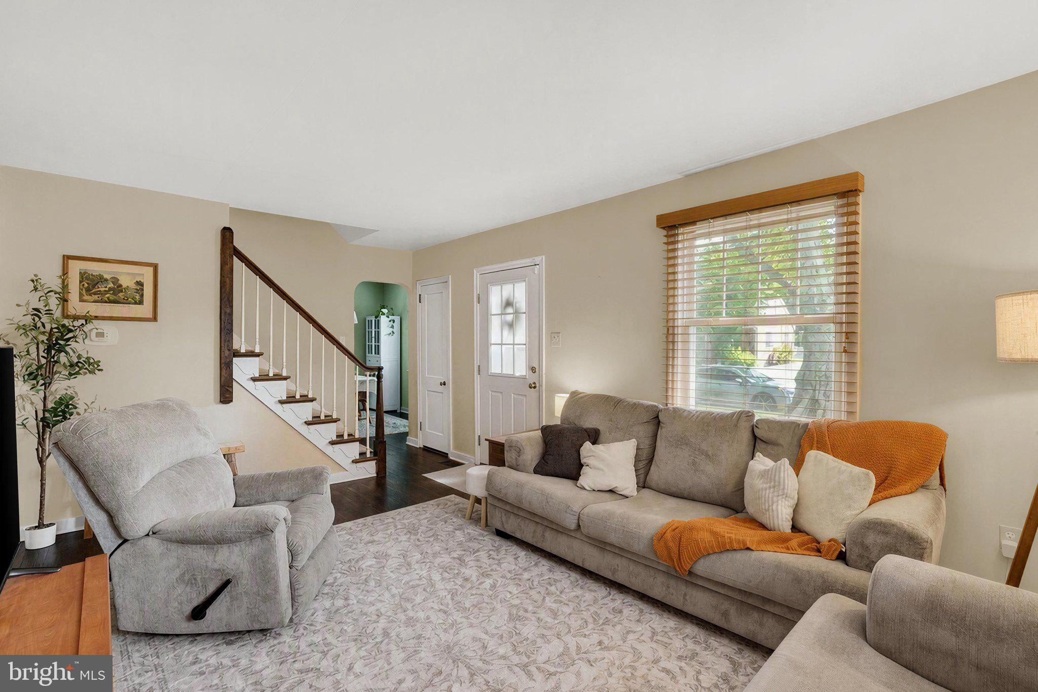 212 LYNDHURST ROAD