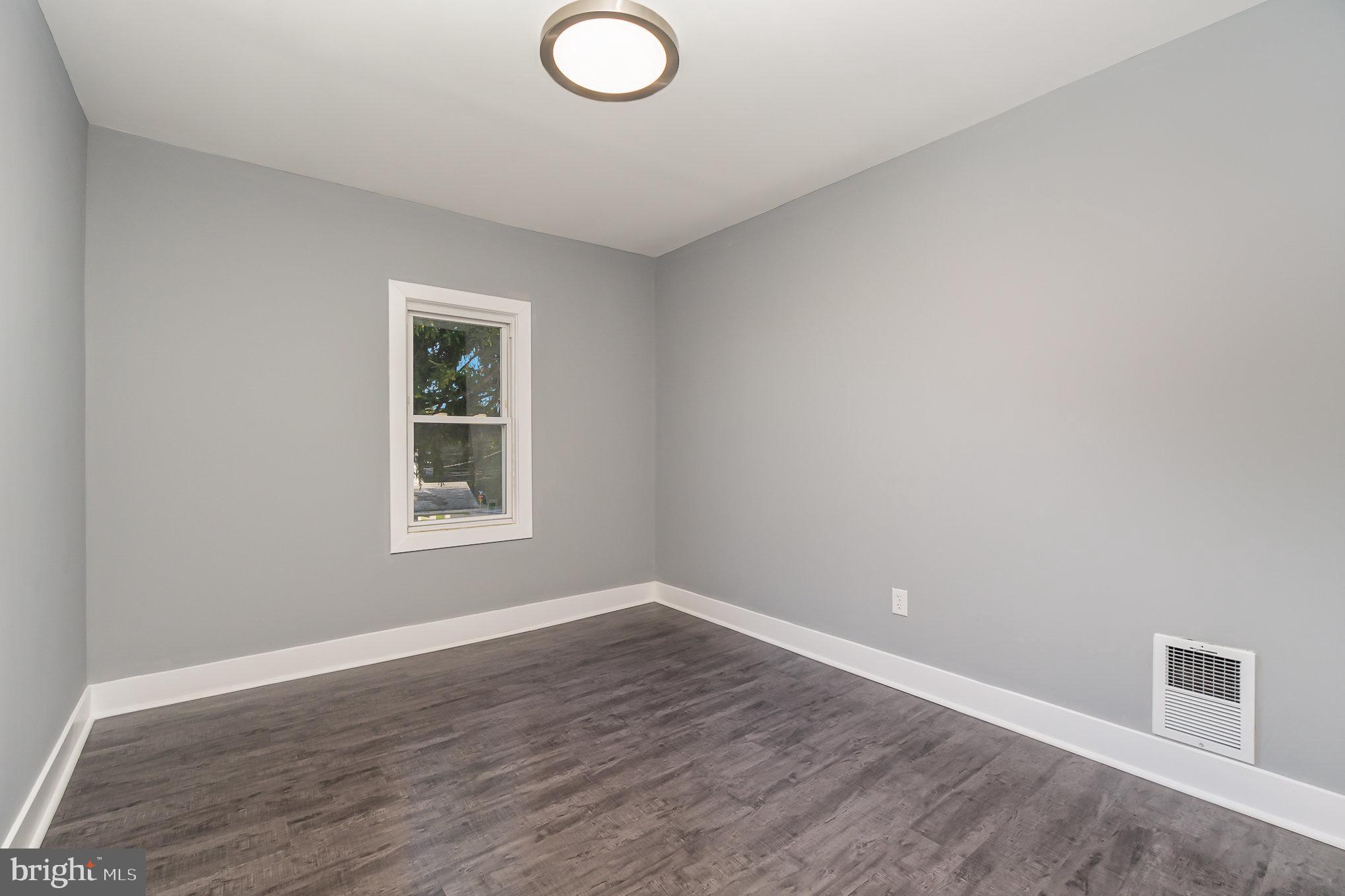 EAST PENNSBORO - Residential