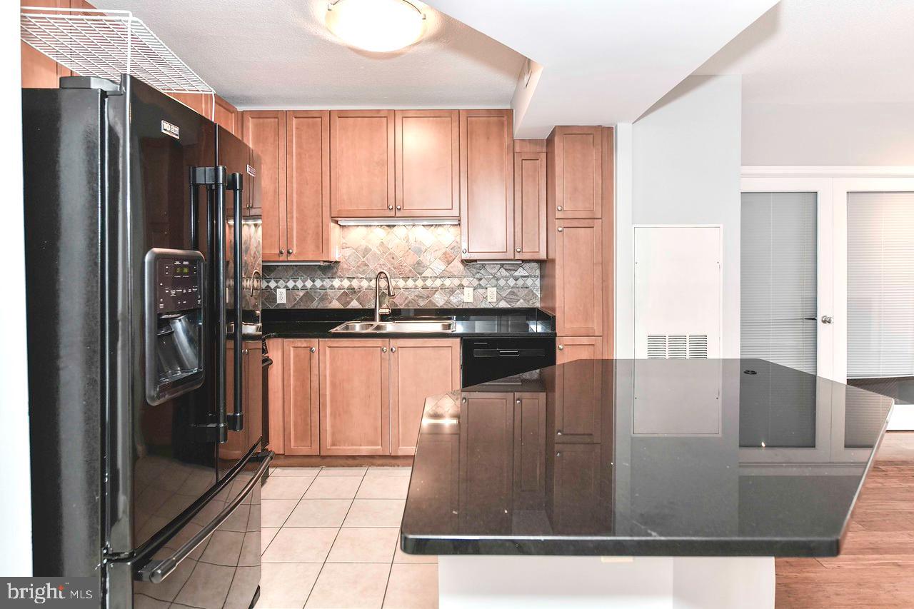 851 N GLEBE ROAD N 1221