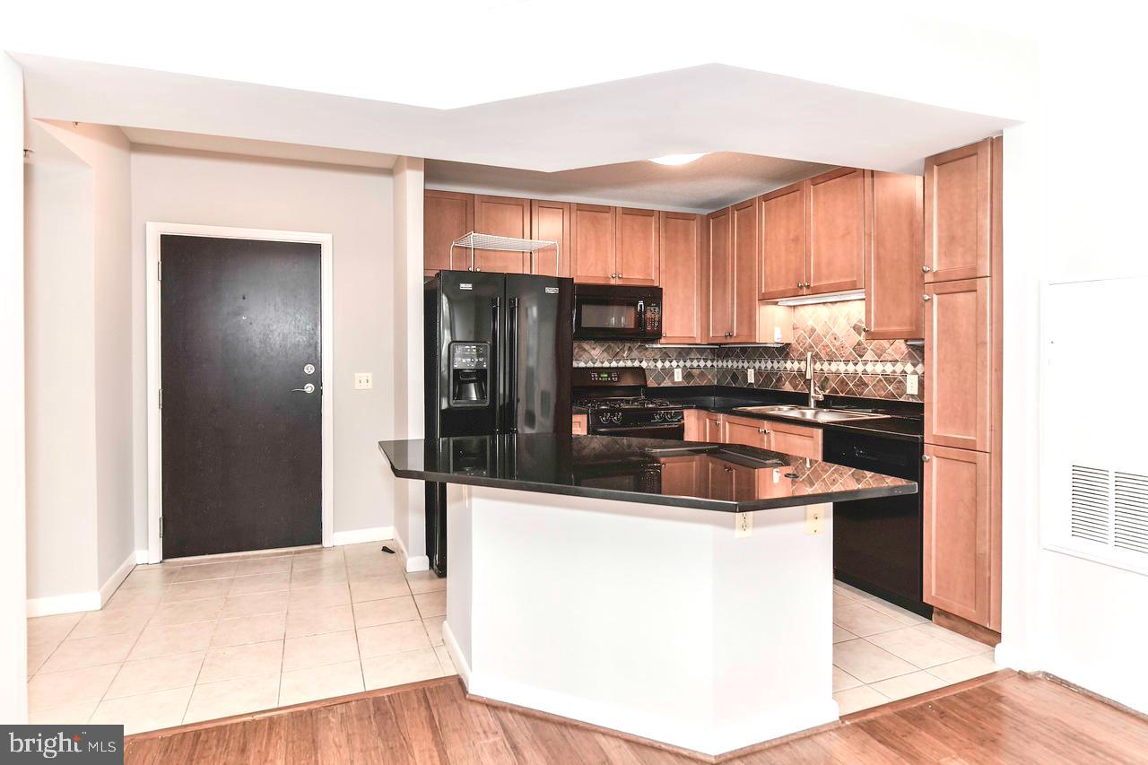 851 N GLEBE ROAD N 1221