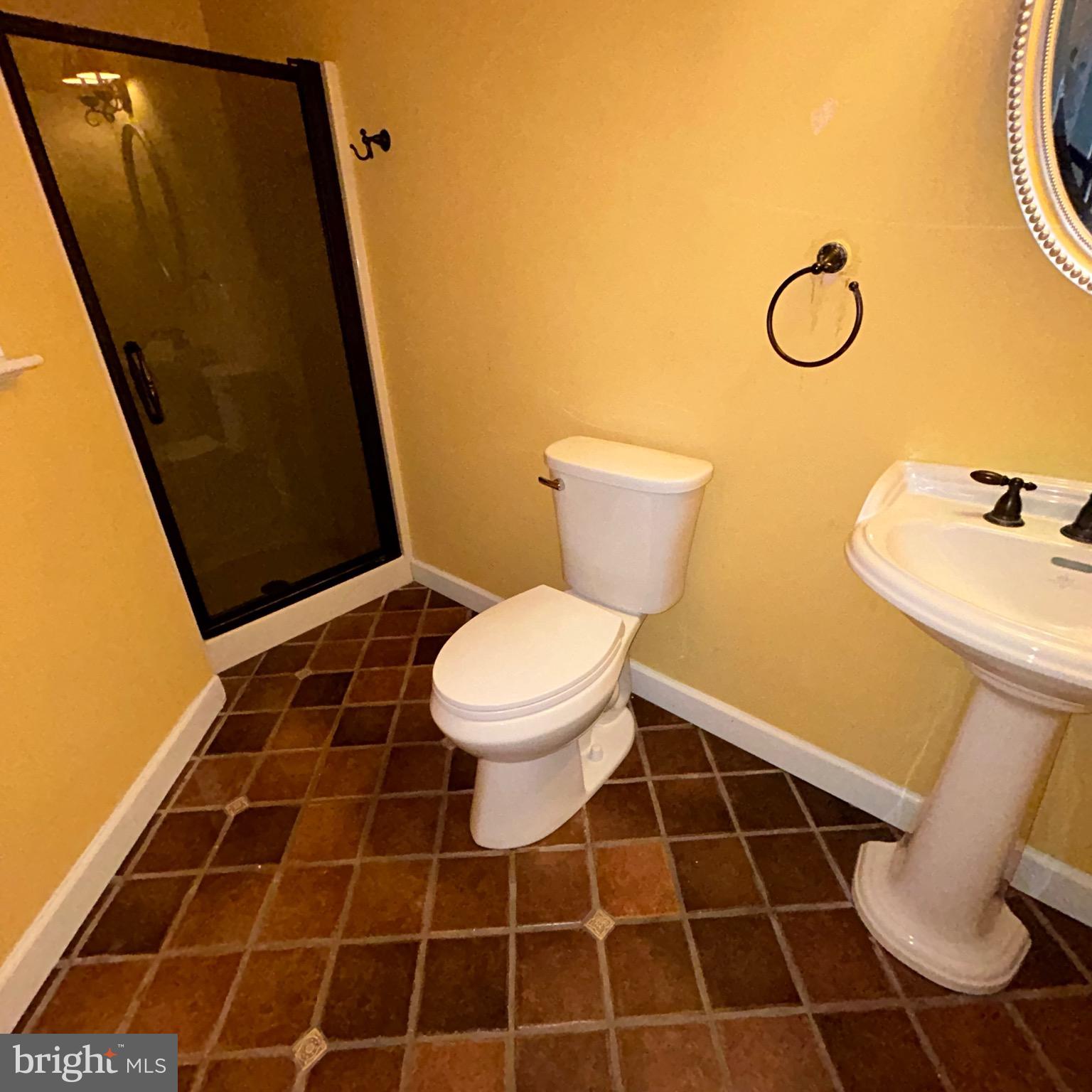 GLENMAR - Residential Lease