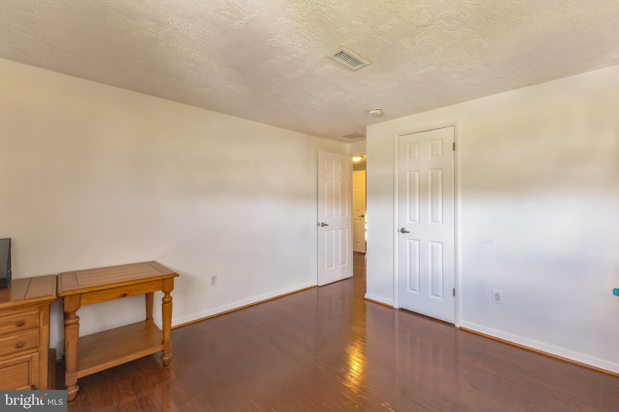 WYNNEWOOD - Residential