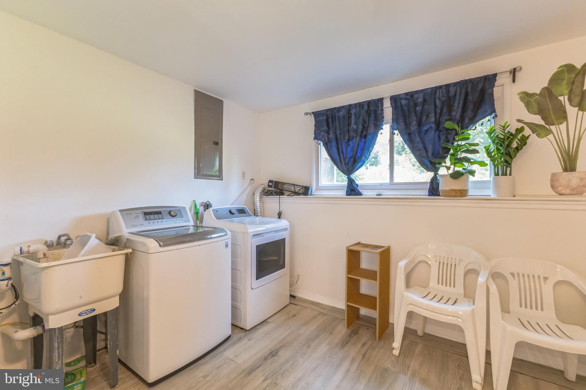 WYNNEWOOD - Residential