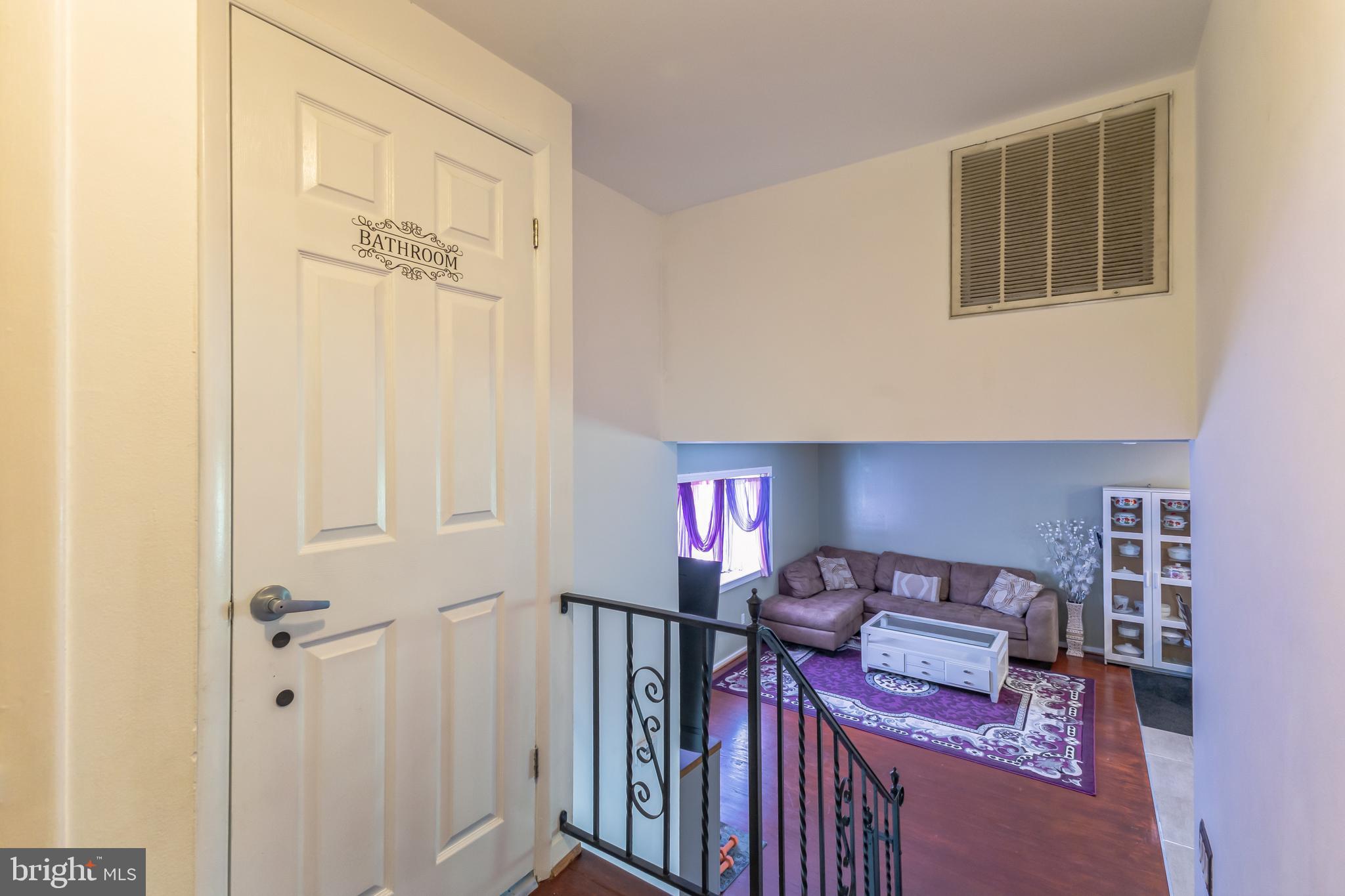 1204 OAKLAND