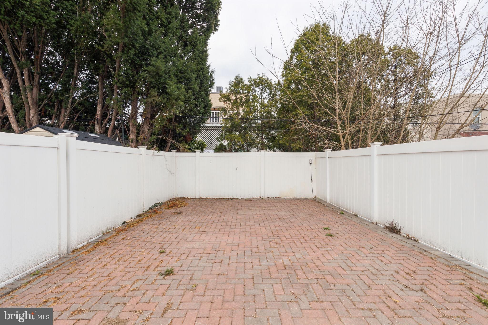 PORT RICHMOND - Residential