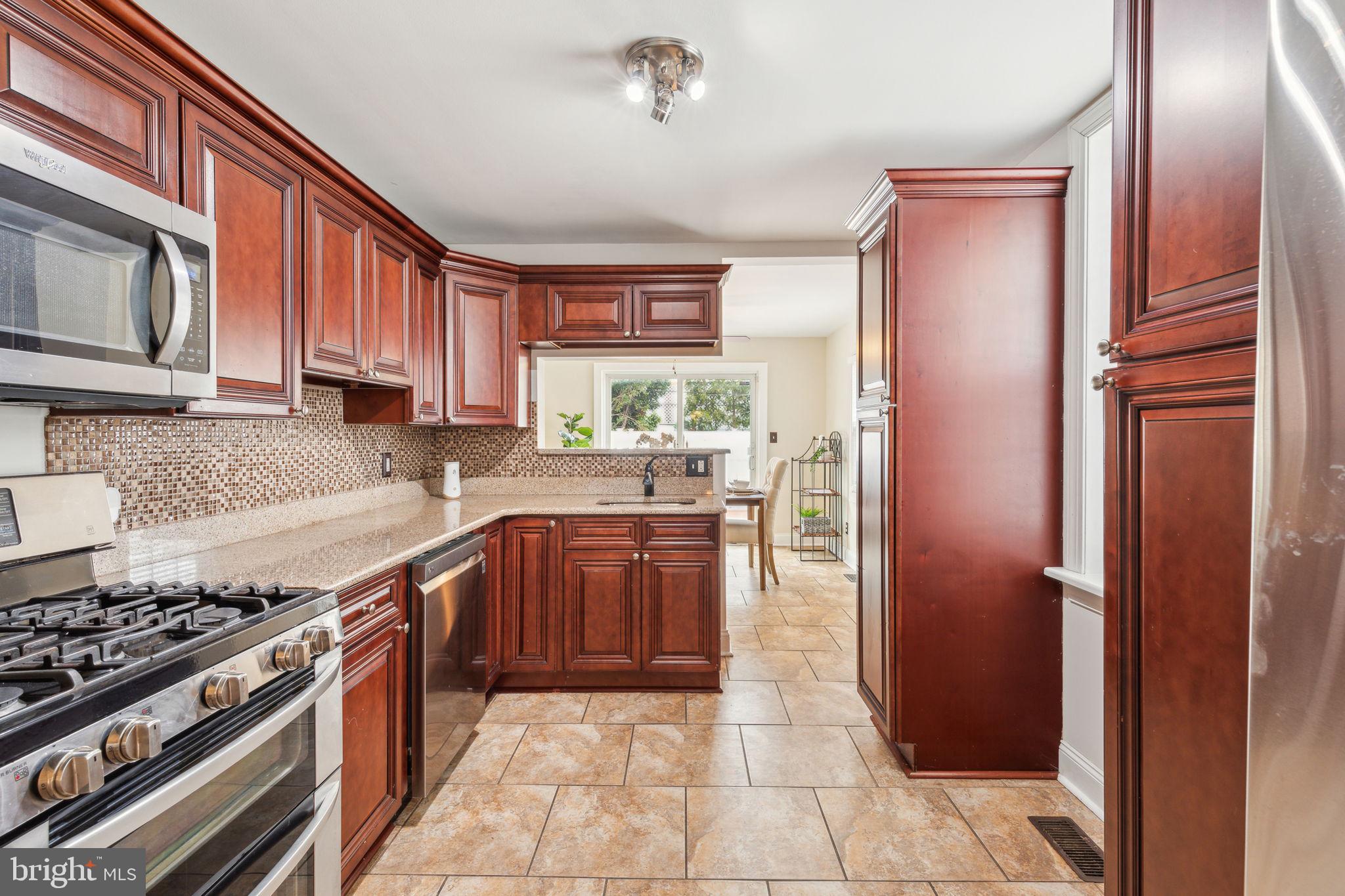 PORT RICHMOND - Residential