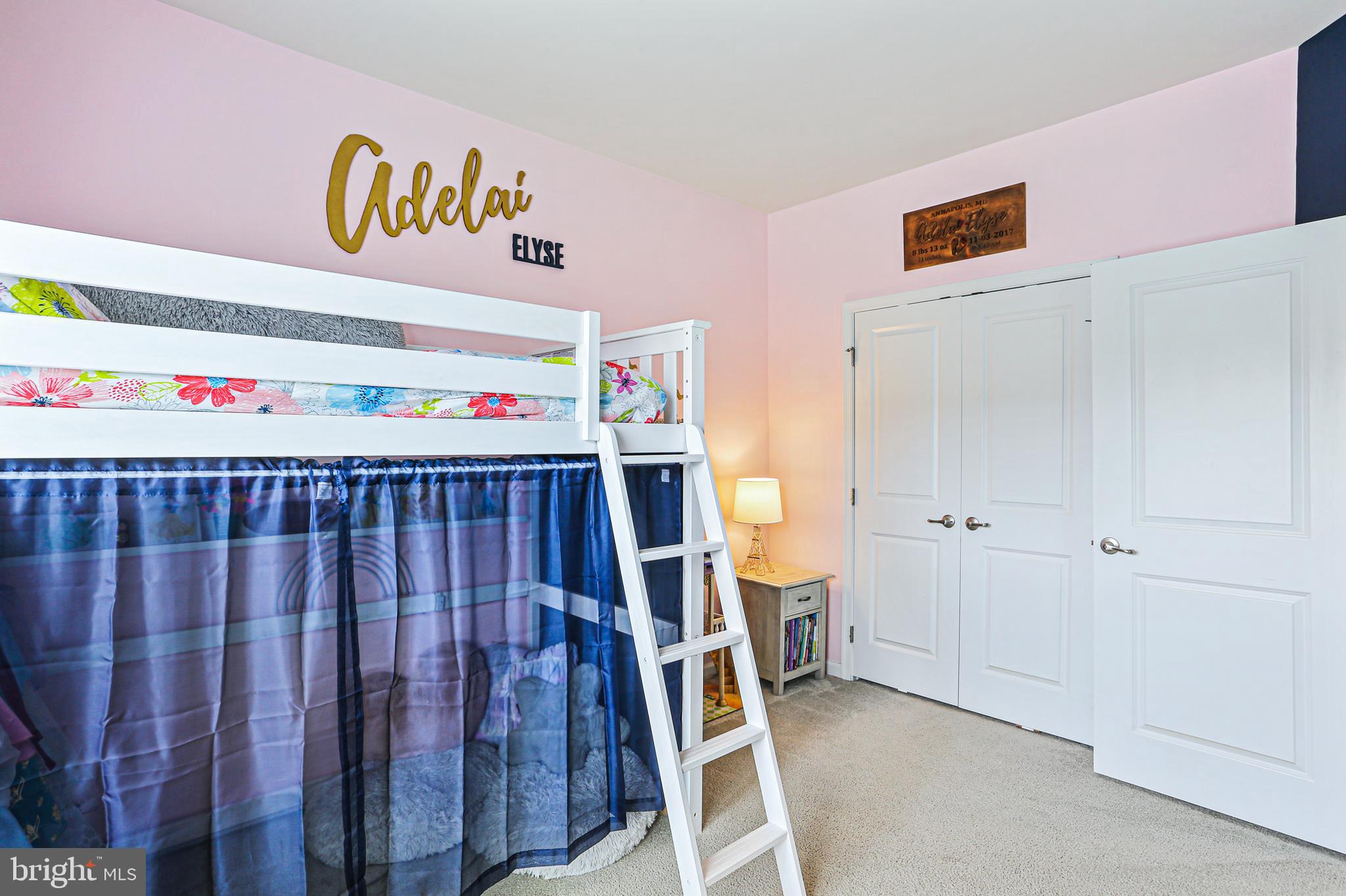 PONDVIEW - Residential