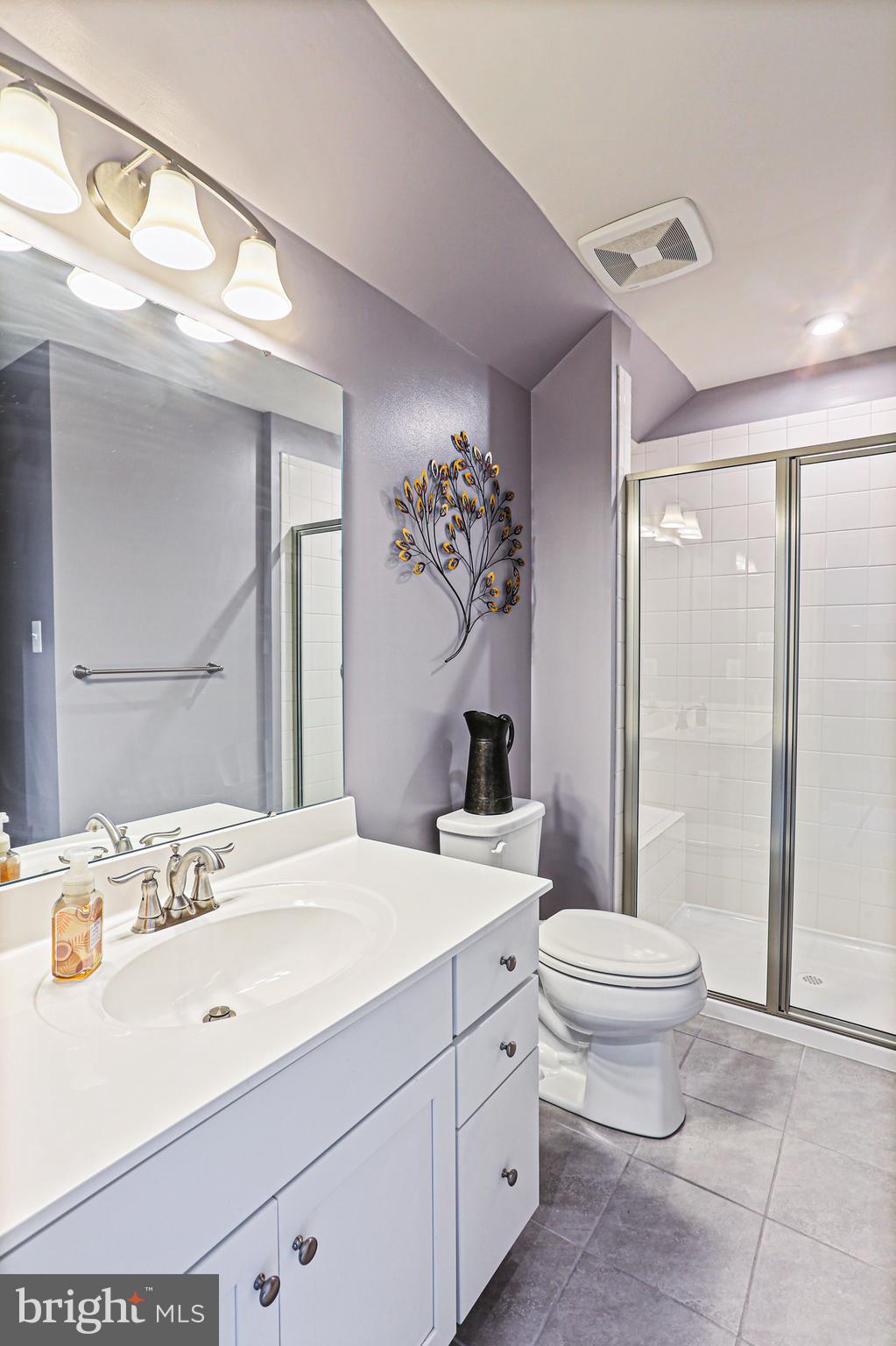 PONDVIEW - Residential