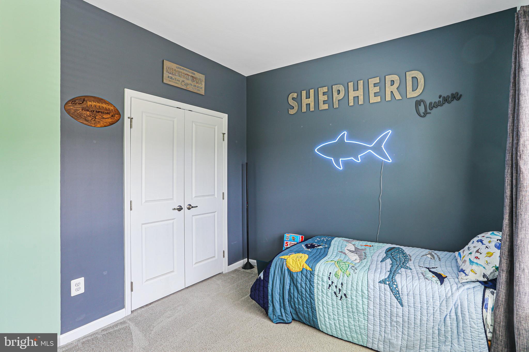 PONDVIEW - Residential