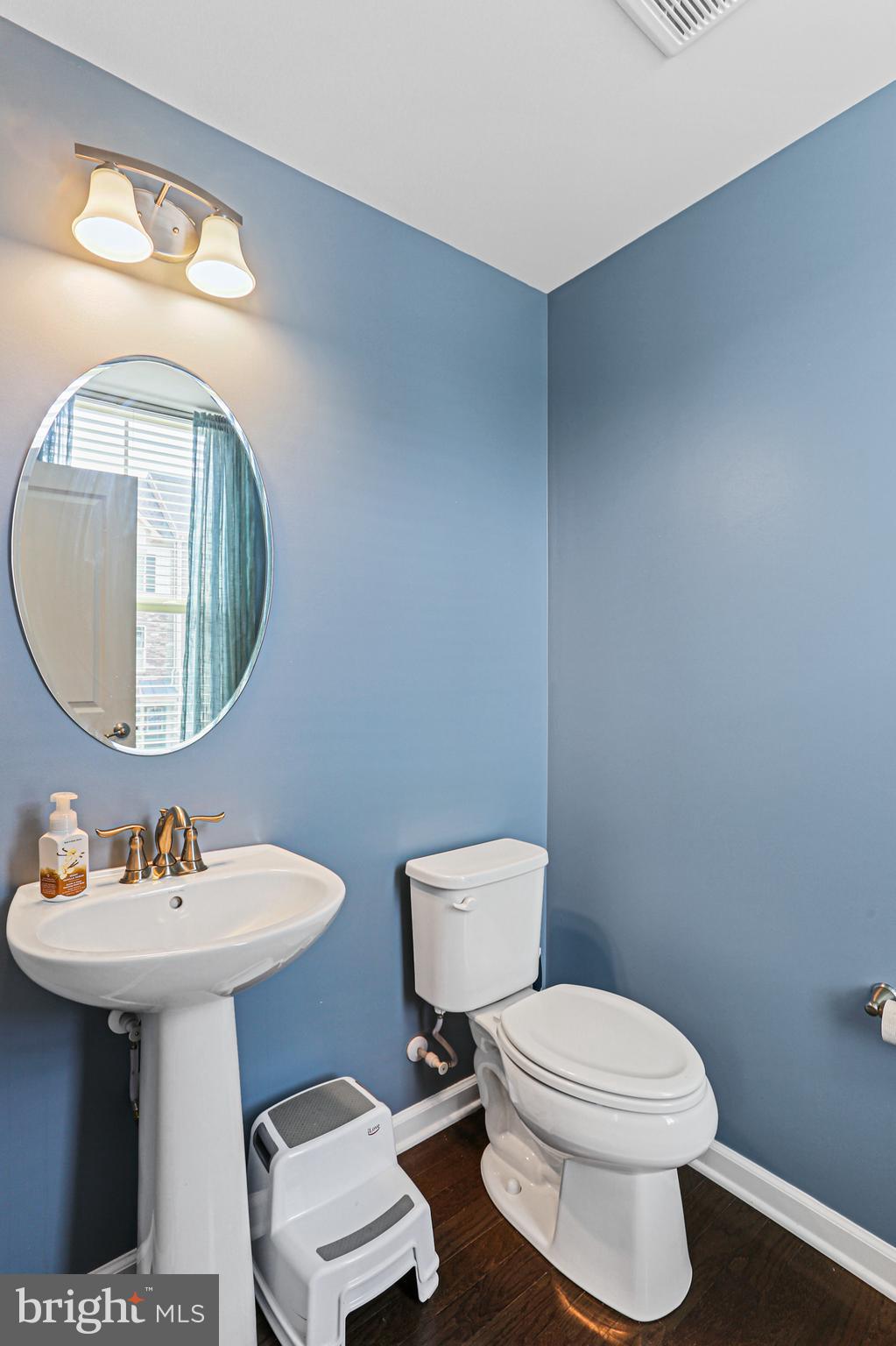 PONDVIEW - Residential