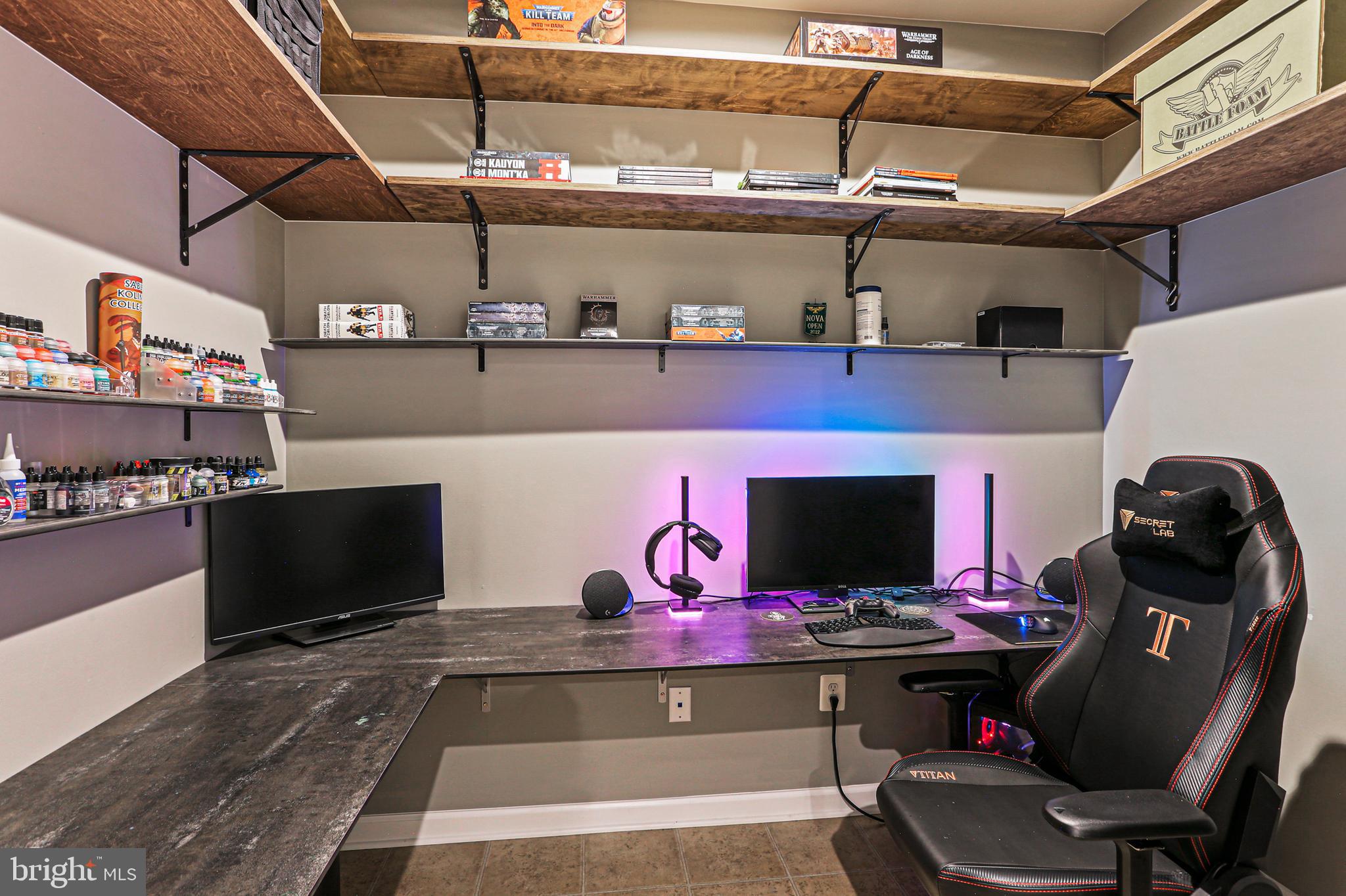 PONDVIEW - Residential