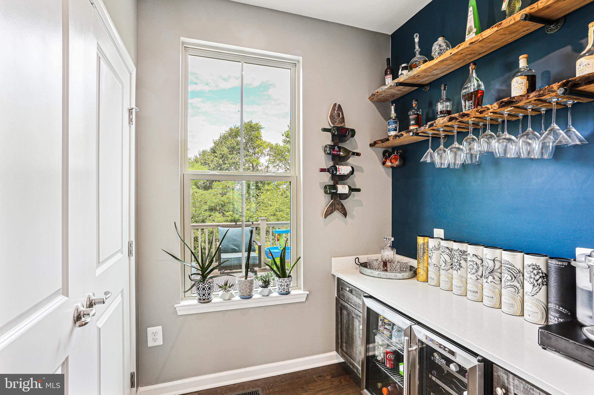 PONDVIEW - Residential