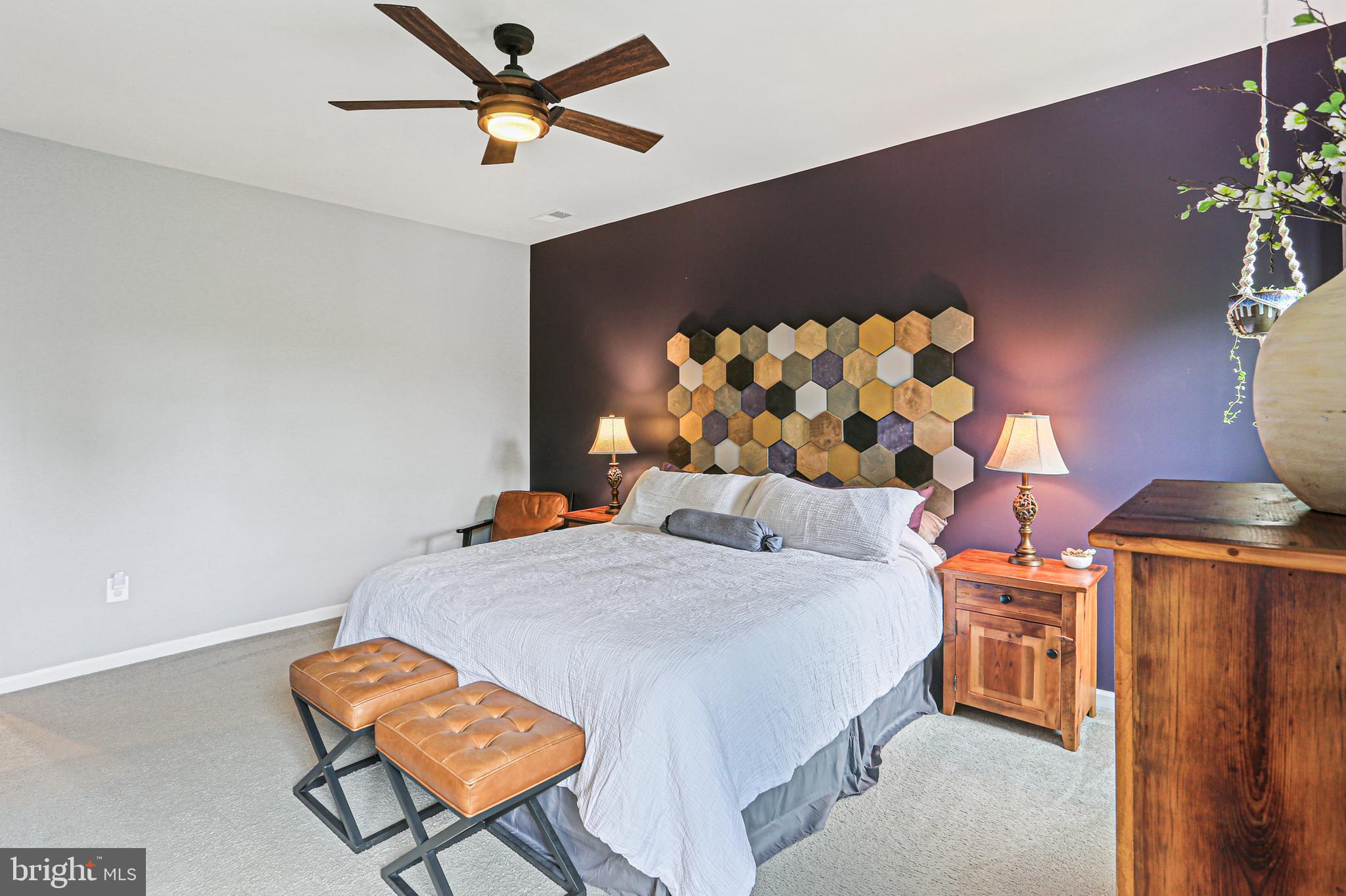 PONDVIEW - Residential