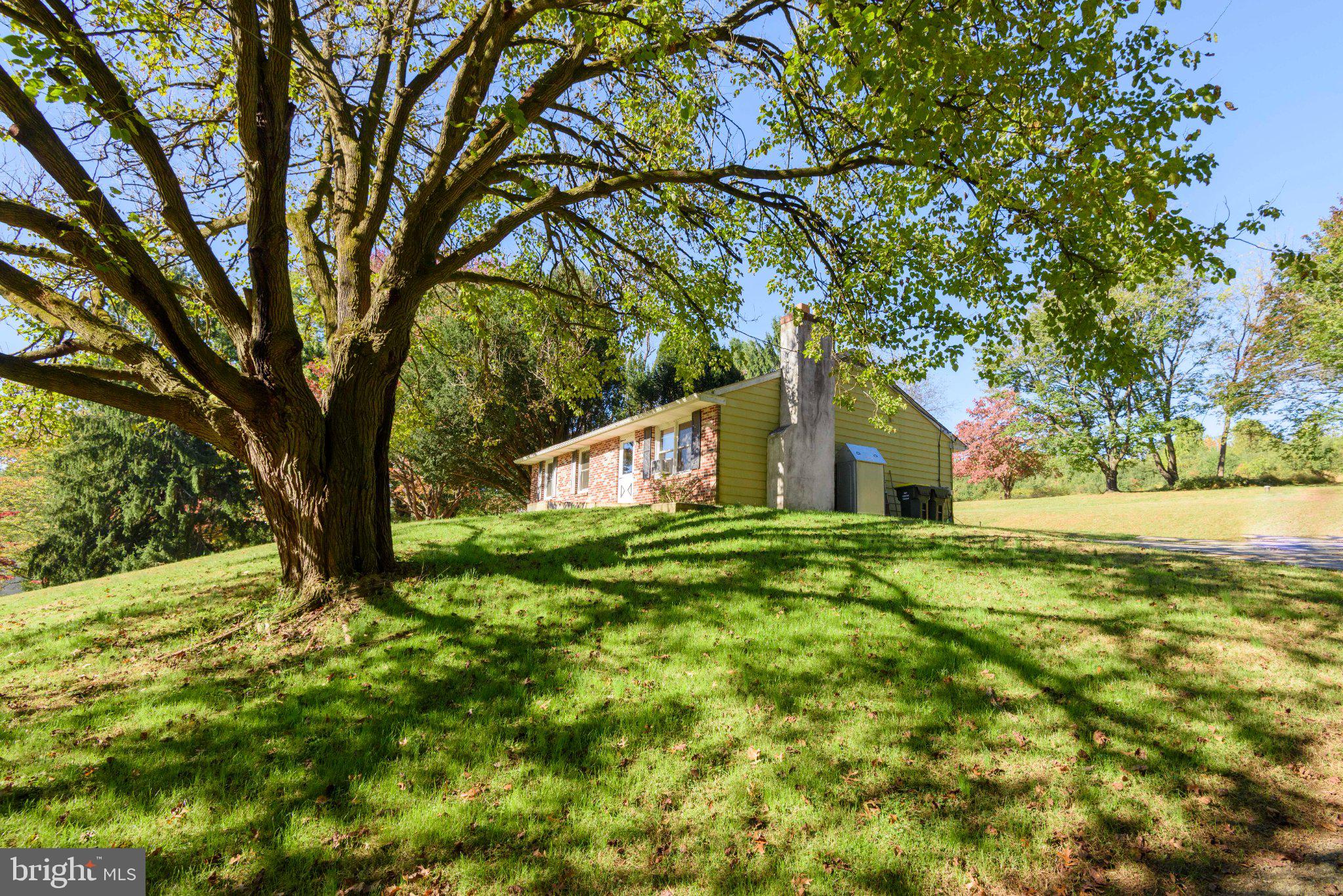 1014 LIEDS ROAD
