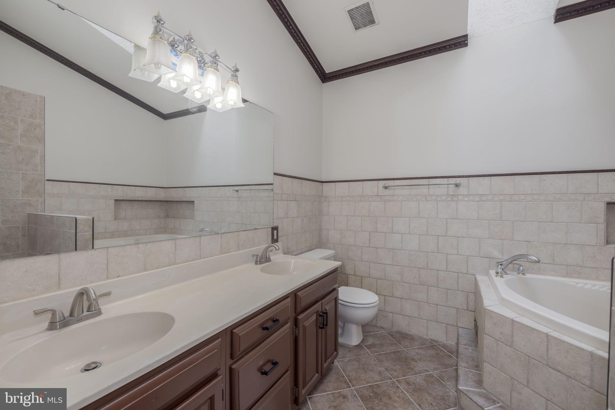 KINGSTOWNE - Residential