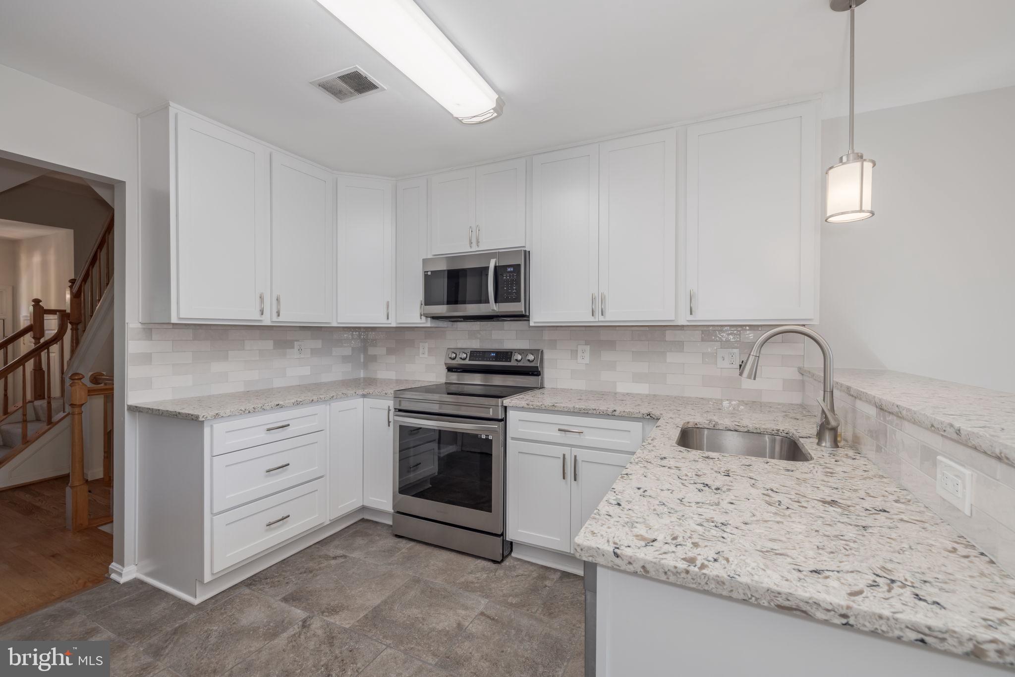 KINGSTOWNE - Residential