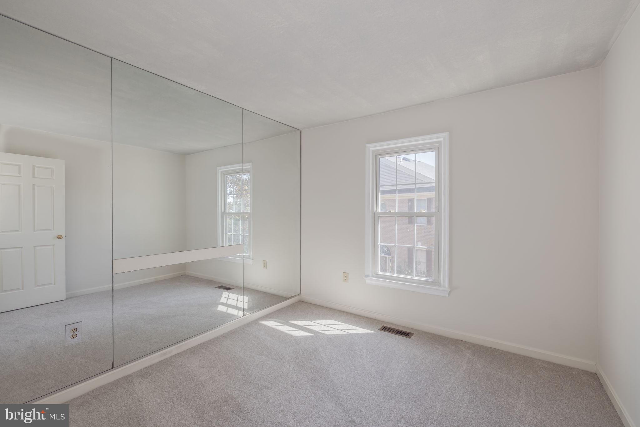 KINGSTOWNE - Residential