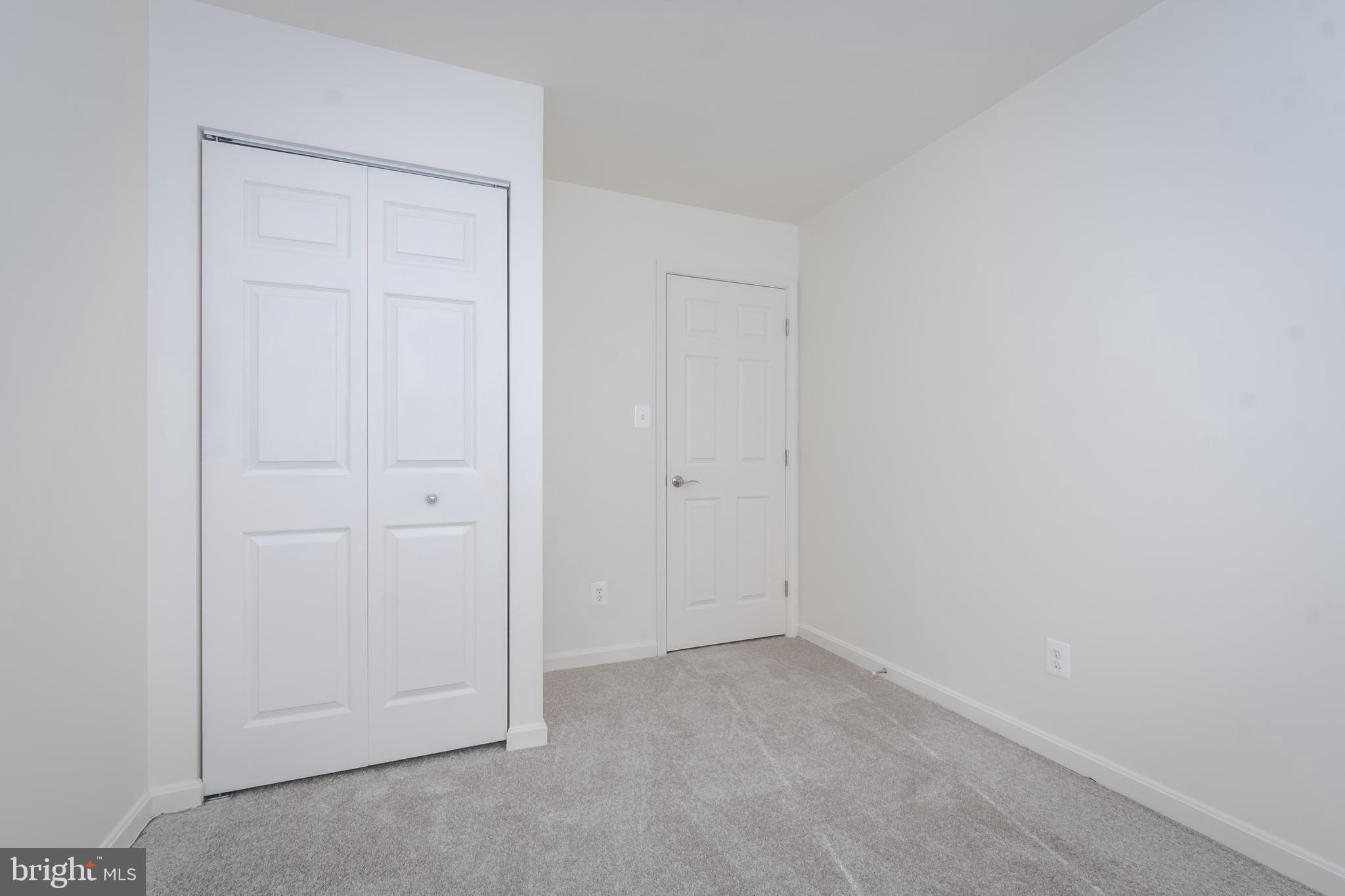 CONSTANT FRIENDSHIP - Residential