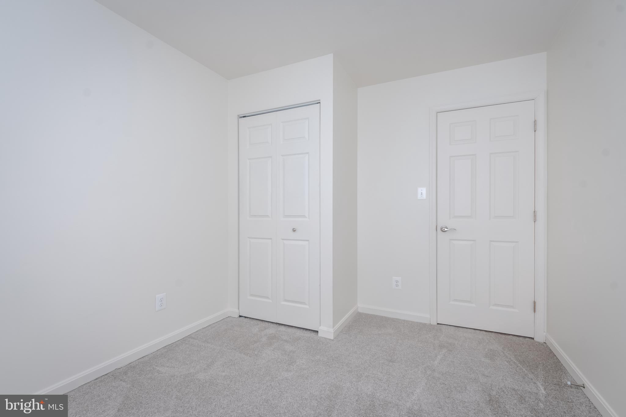 CONSTANT FRIENDSHIP - Residential