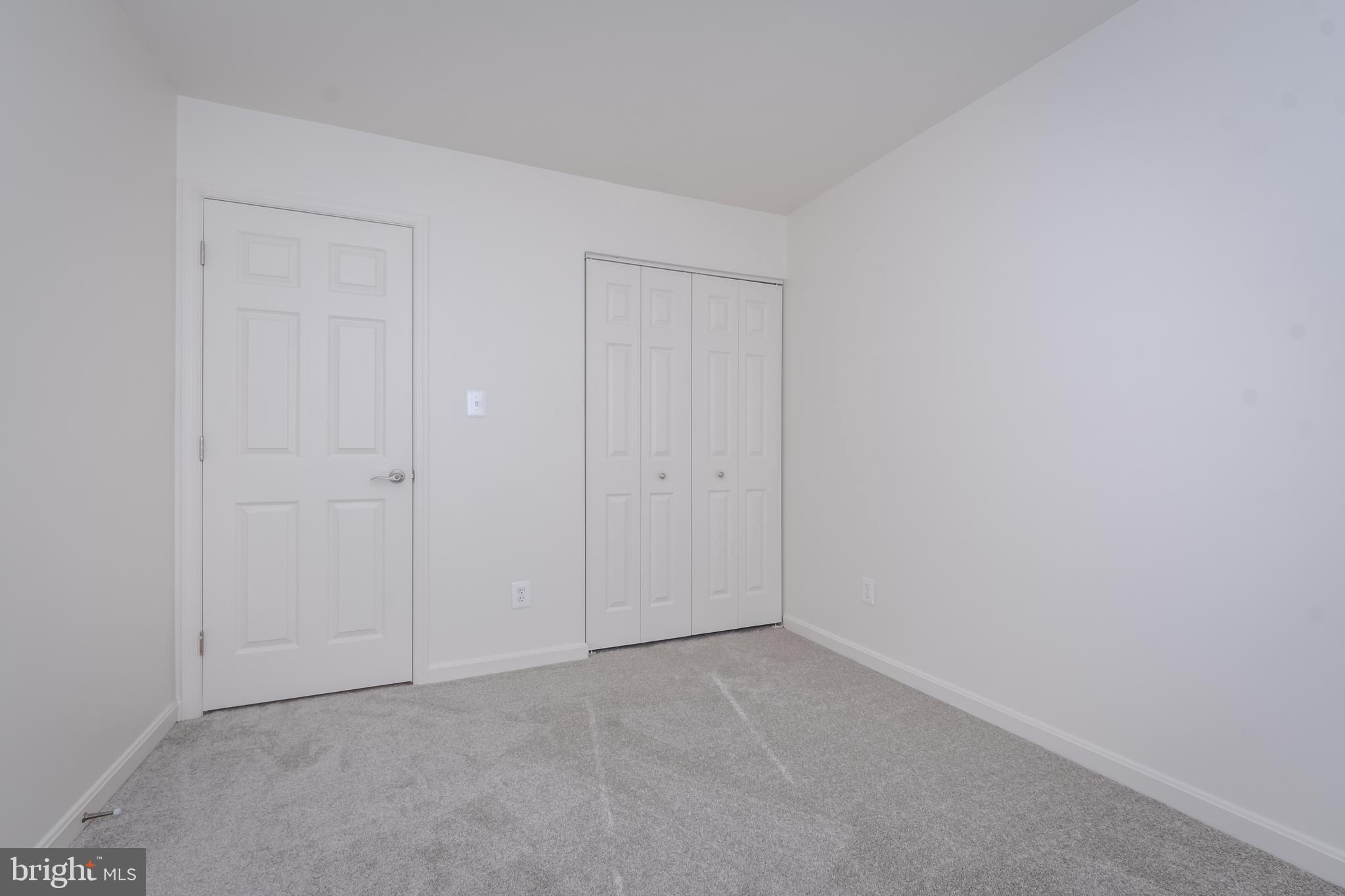 CONSTANT FRIENDSHIP - Residential