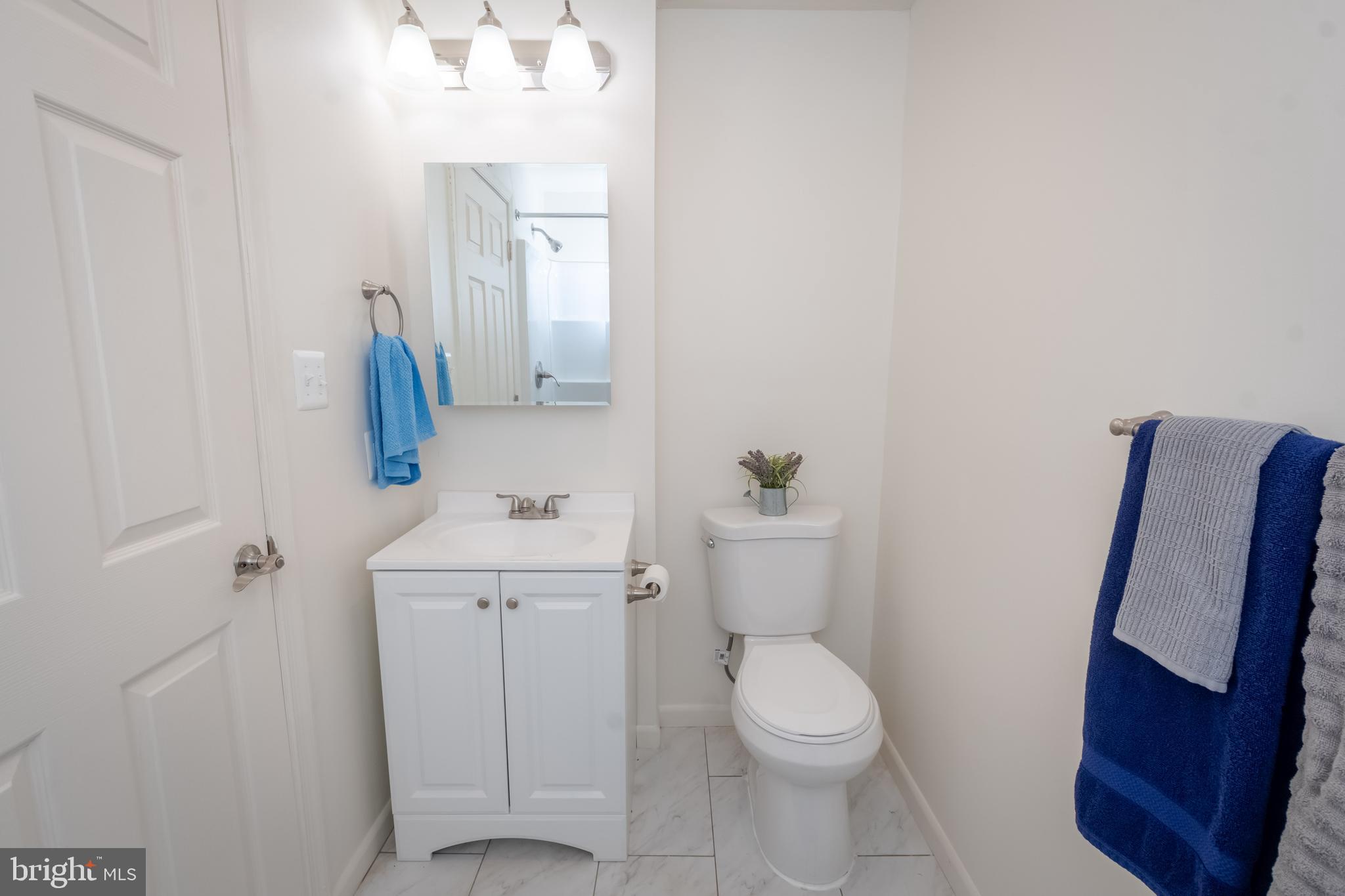 CONSTANT FRIENDSHIP - Residential