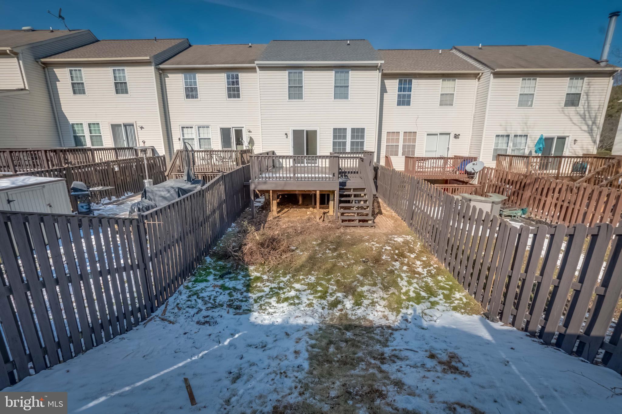 CONSTANT FRIENDSHIP - Residential