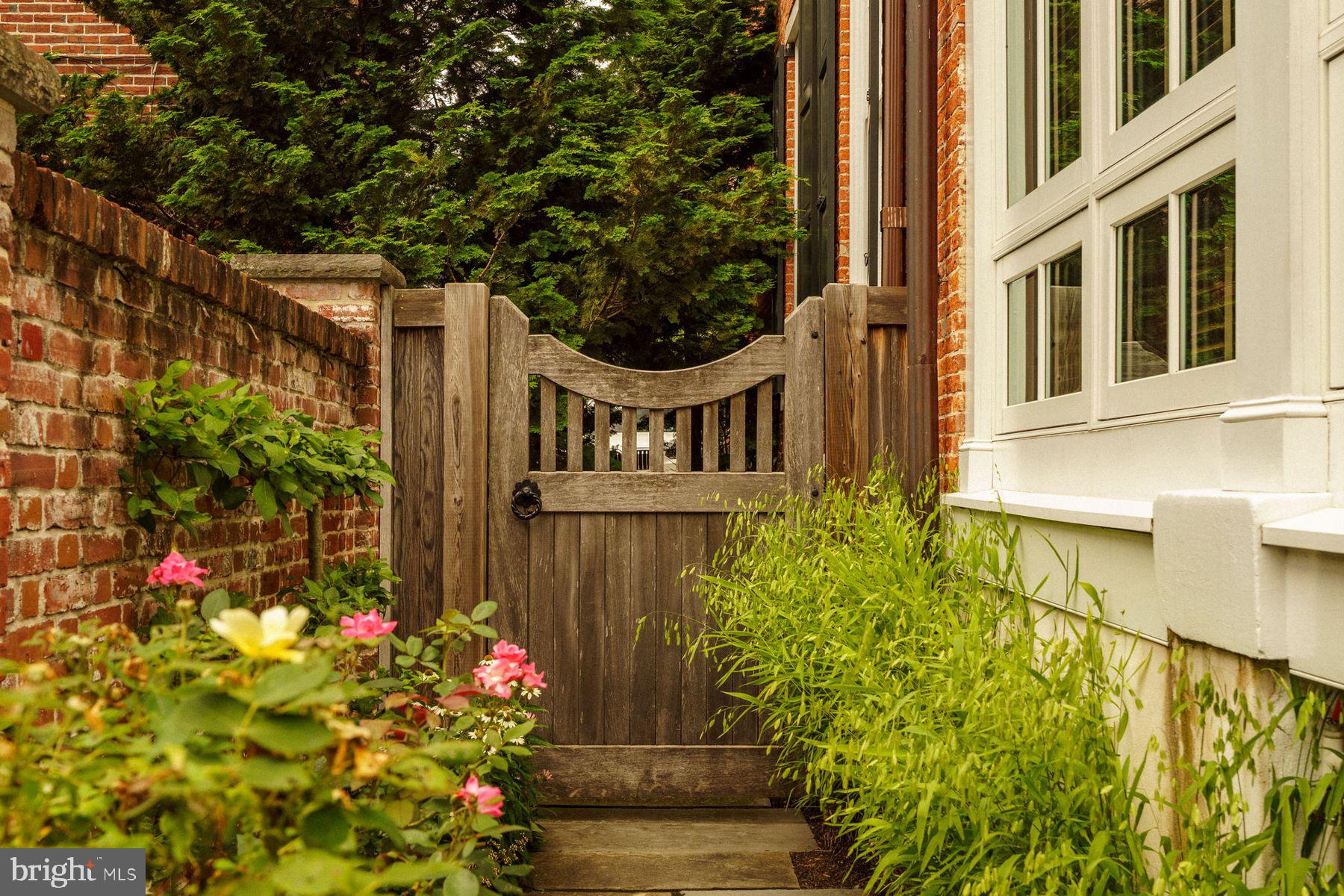 DOYLESTOWN BORO - Residential