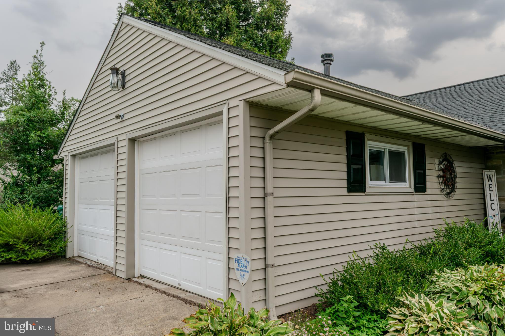 11 FIELDSTONE ROAD