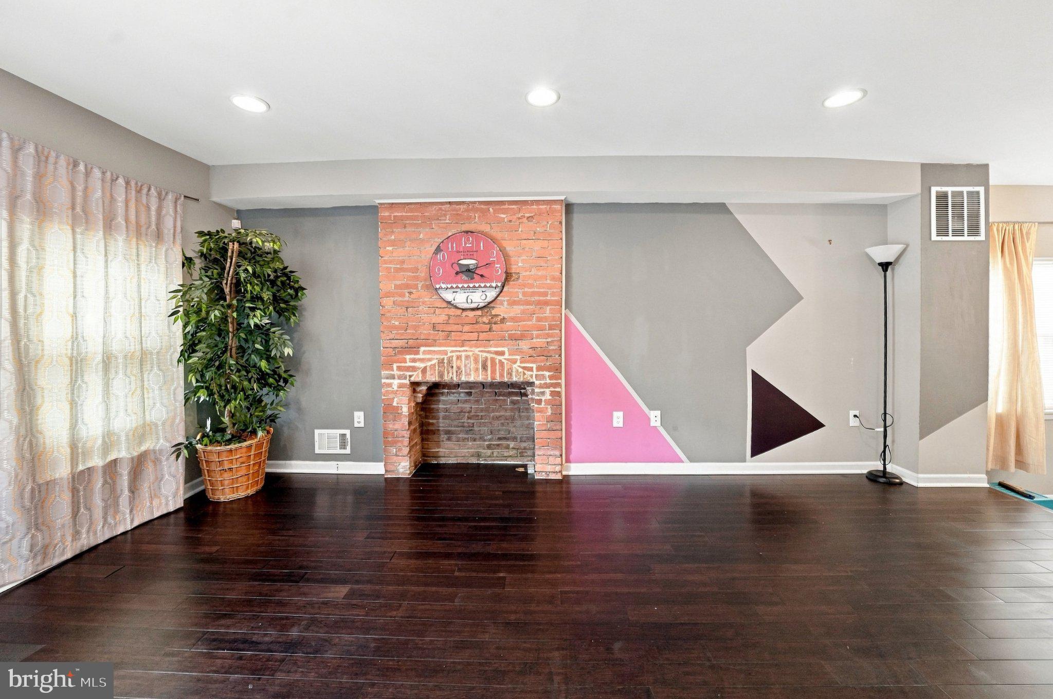 231 N CHESTER STREET