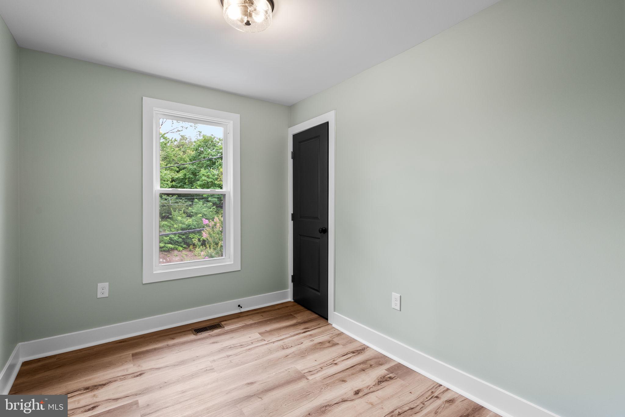 HISTORIC HYATTSVILLE - Residential