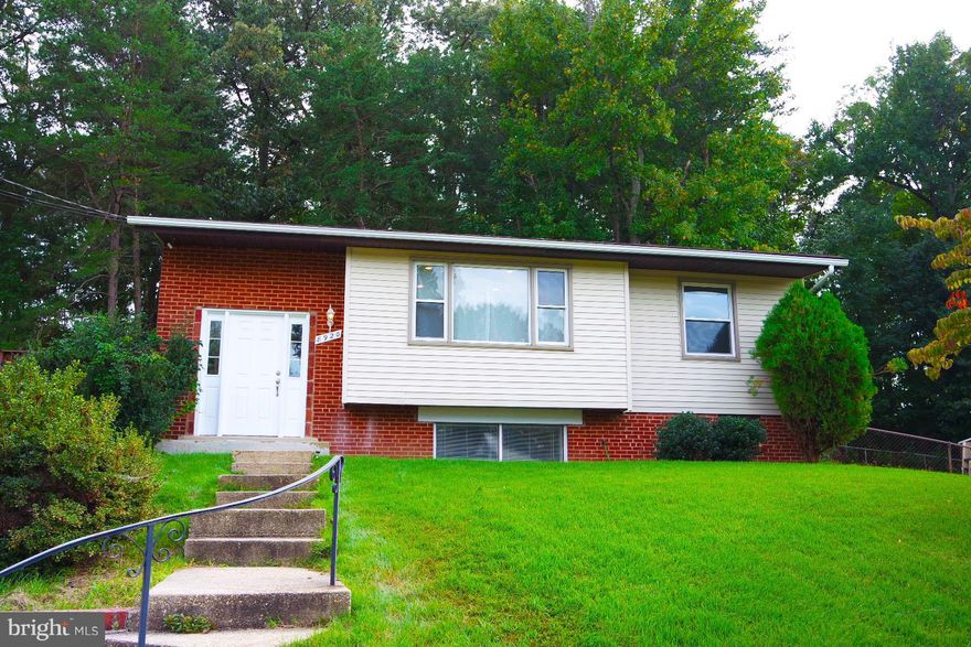Wonderful Split Foyer in Pohick Estates, Offers 4 Br, 2 Full Bathrooms, Hardwood Floor Throughout Main Level, Updated Bathrooms, Freshly Painted, Fully Finished Basement, with Generous Rec Room, a Wet Bar, and Bedroom. Large Deck Off the Kitchen, Which Leads to an Spacious Fenced-in Back Yard. Conveniently located near Amtrack Station, Lorton Station, New Schools, Restaurants and Shops. Must See.