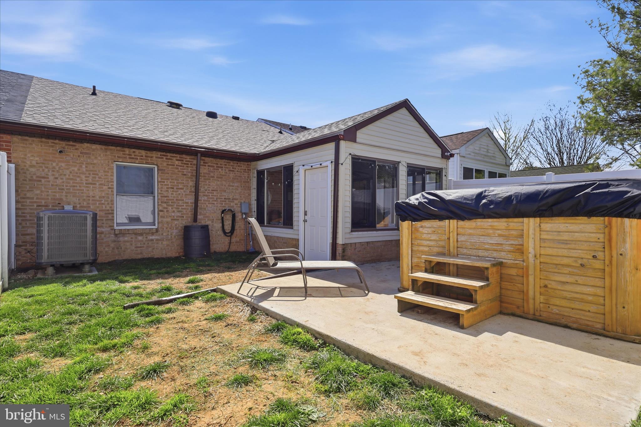 TOWNE OAK VILLAGE - Residential