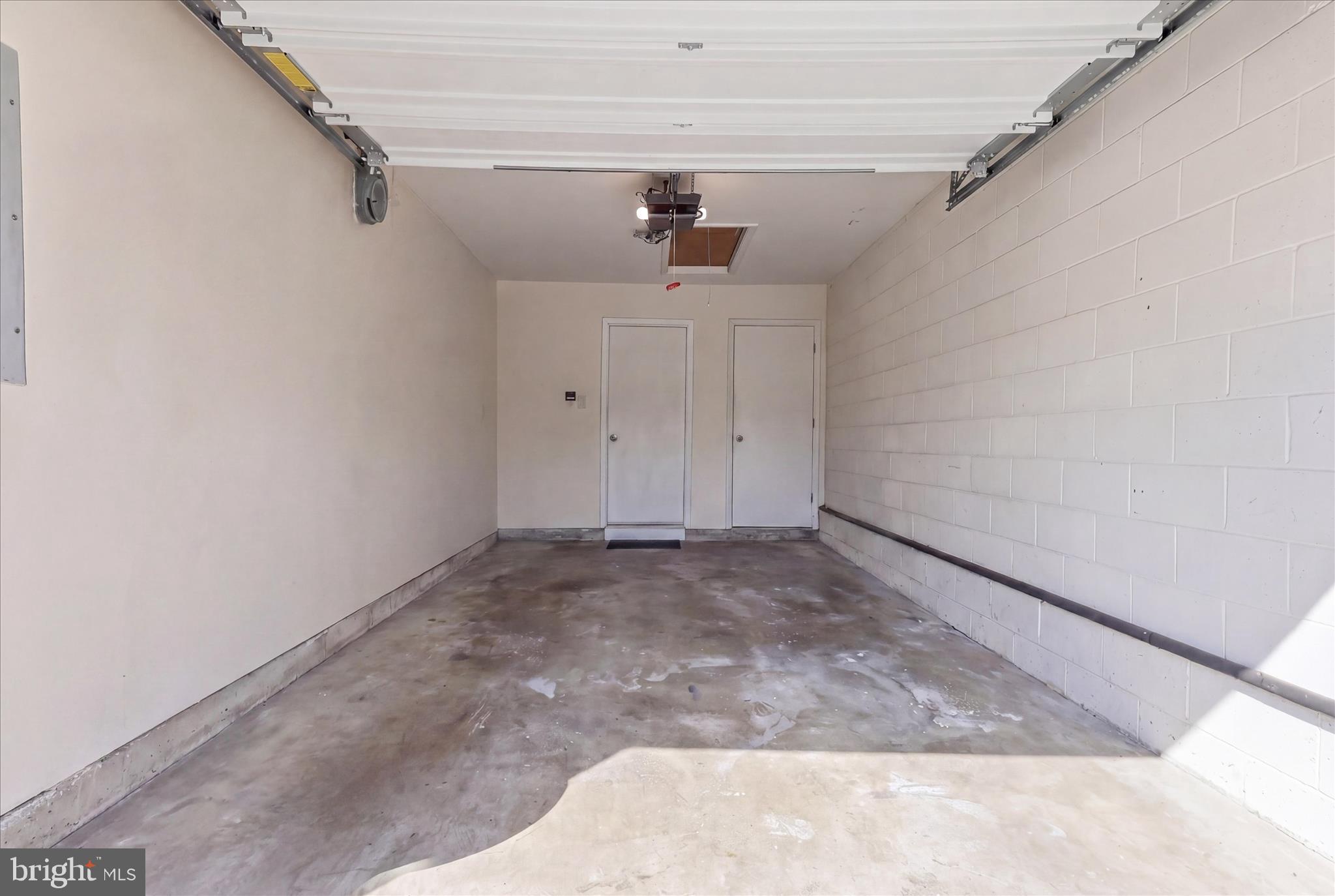 TOWNE OAK VILLAGE - Residential