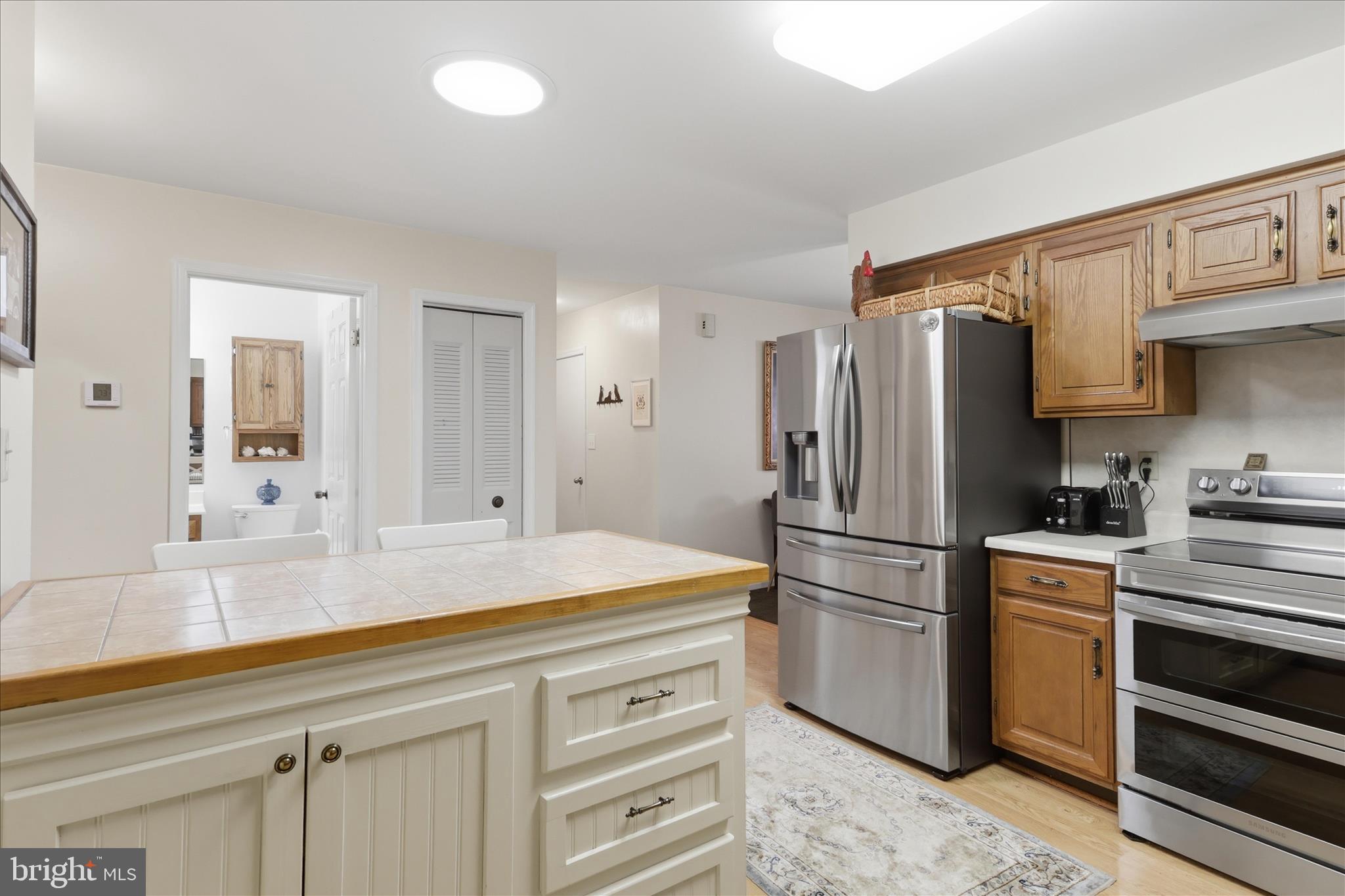 TOWNE OAK VILLAGE - Residential