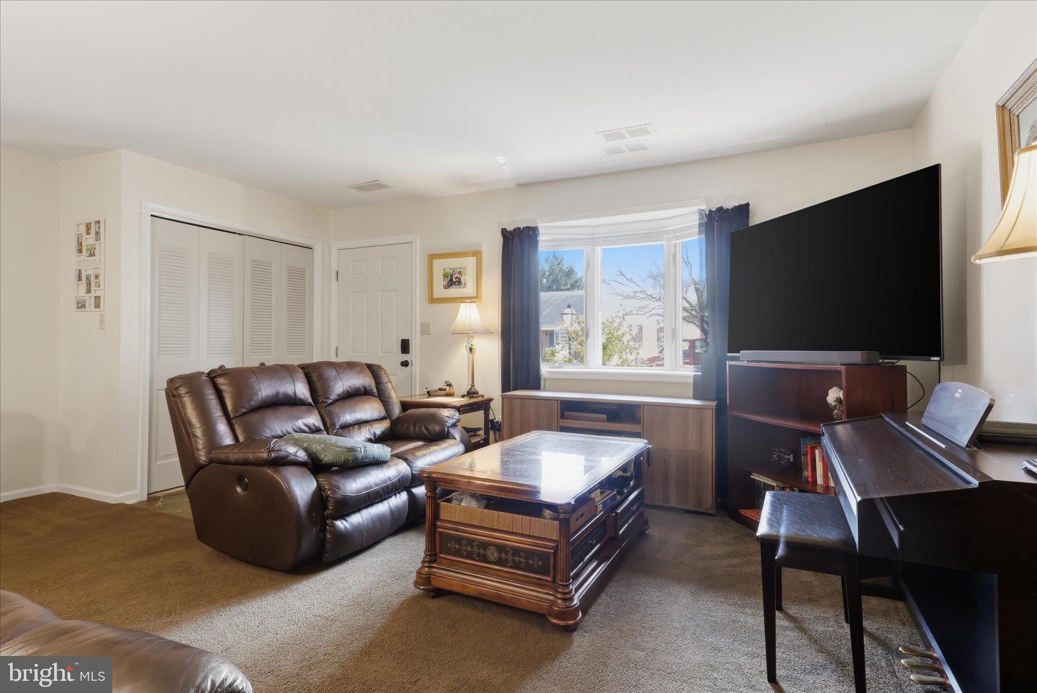 TOWNE OAK VILLAGE - Residential