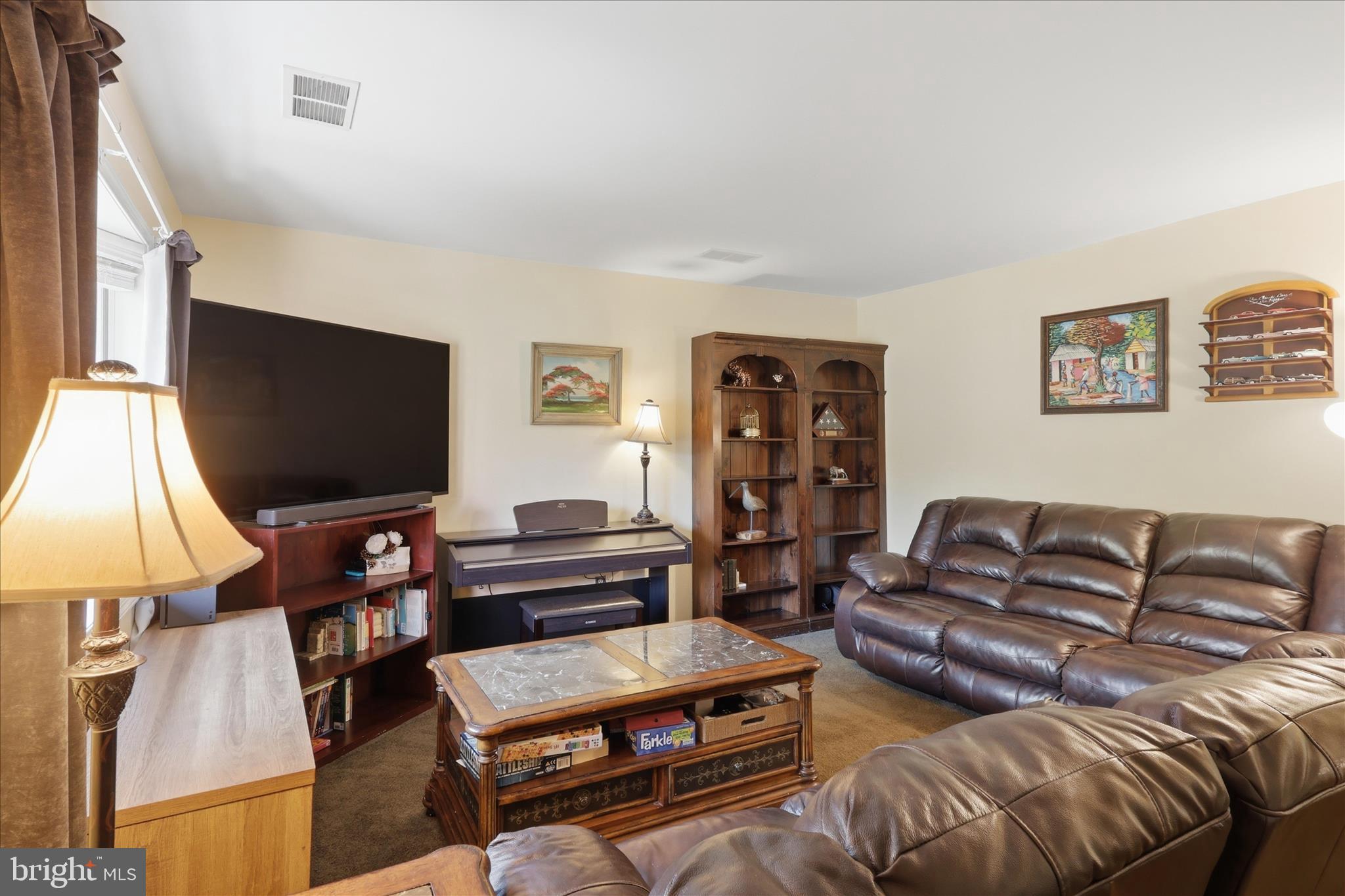 TOWNE OAK VILLAGE - Residential