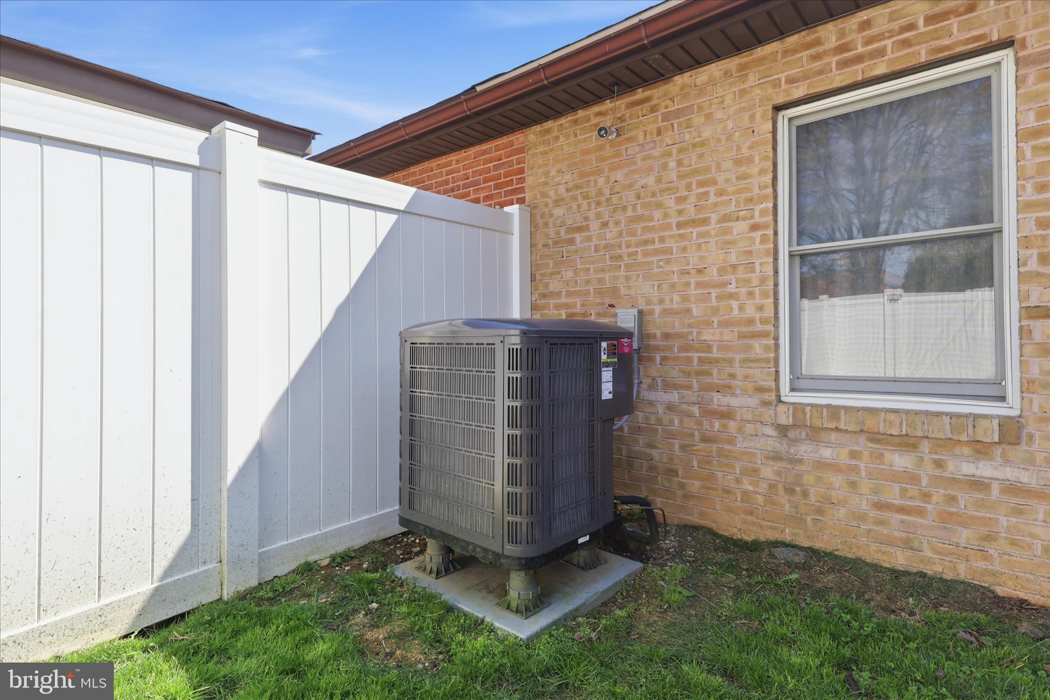 TOWNE OAK VILLAGE - Residential