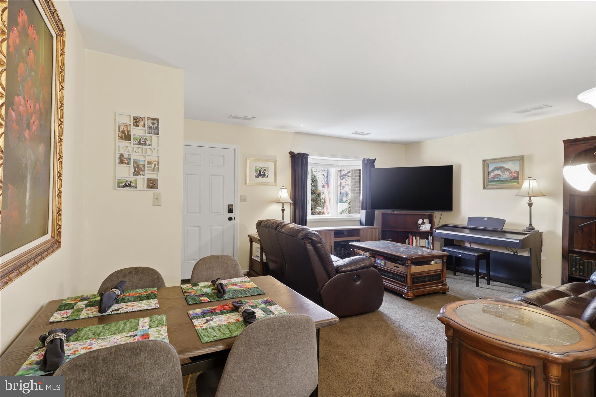 TOWNE OAK VILLAGE - Residential