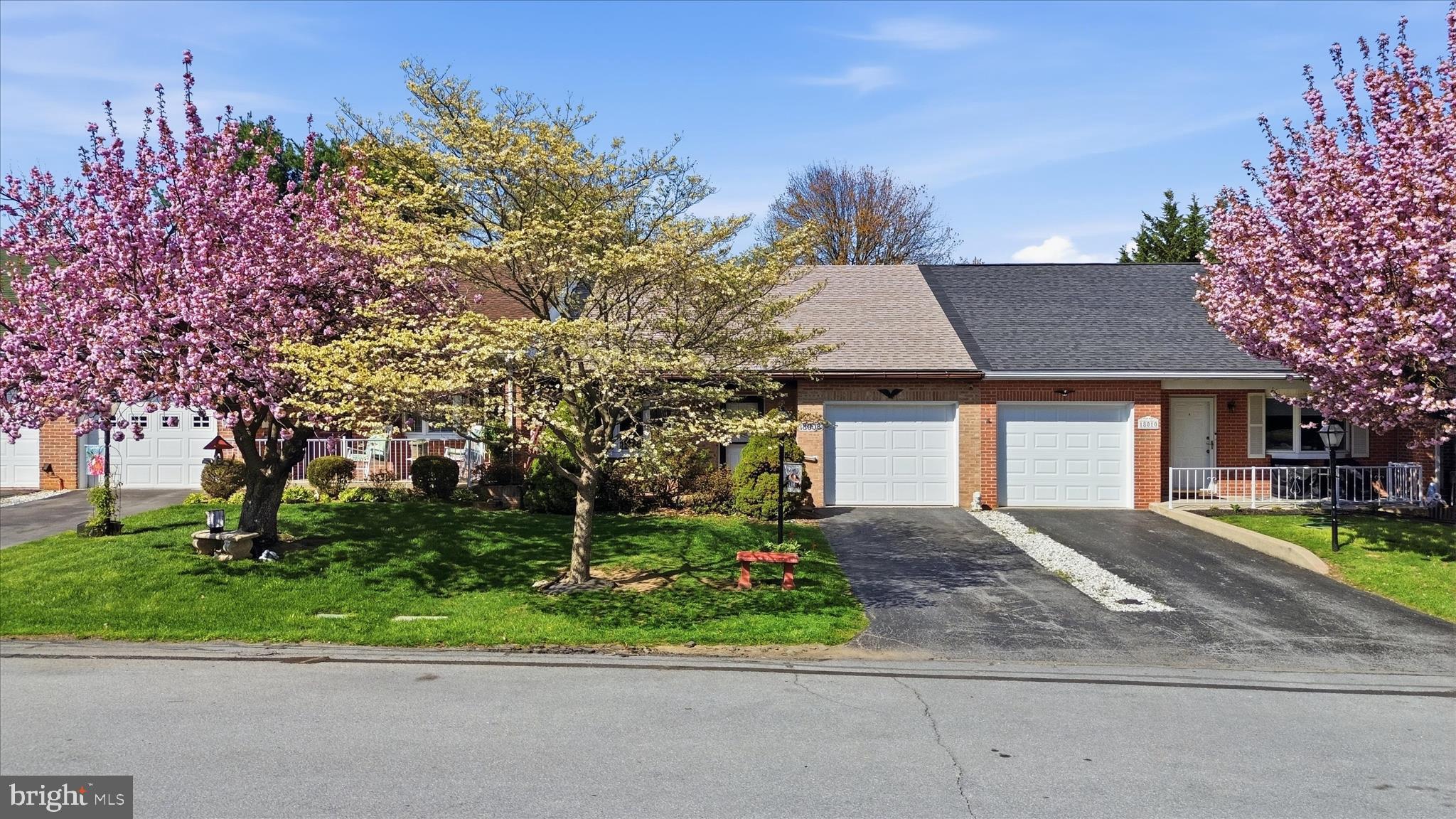 TOWNE OAK VILLAGE - Residential