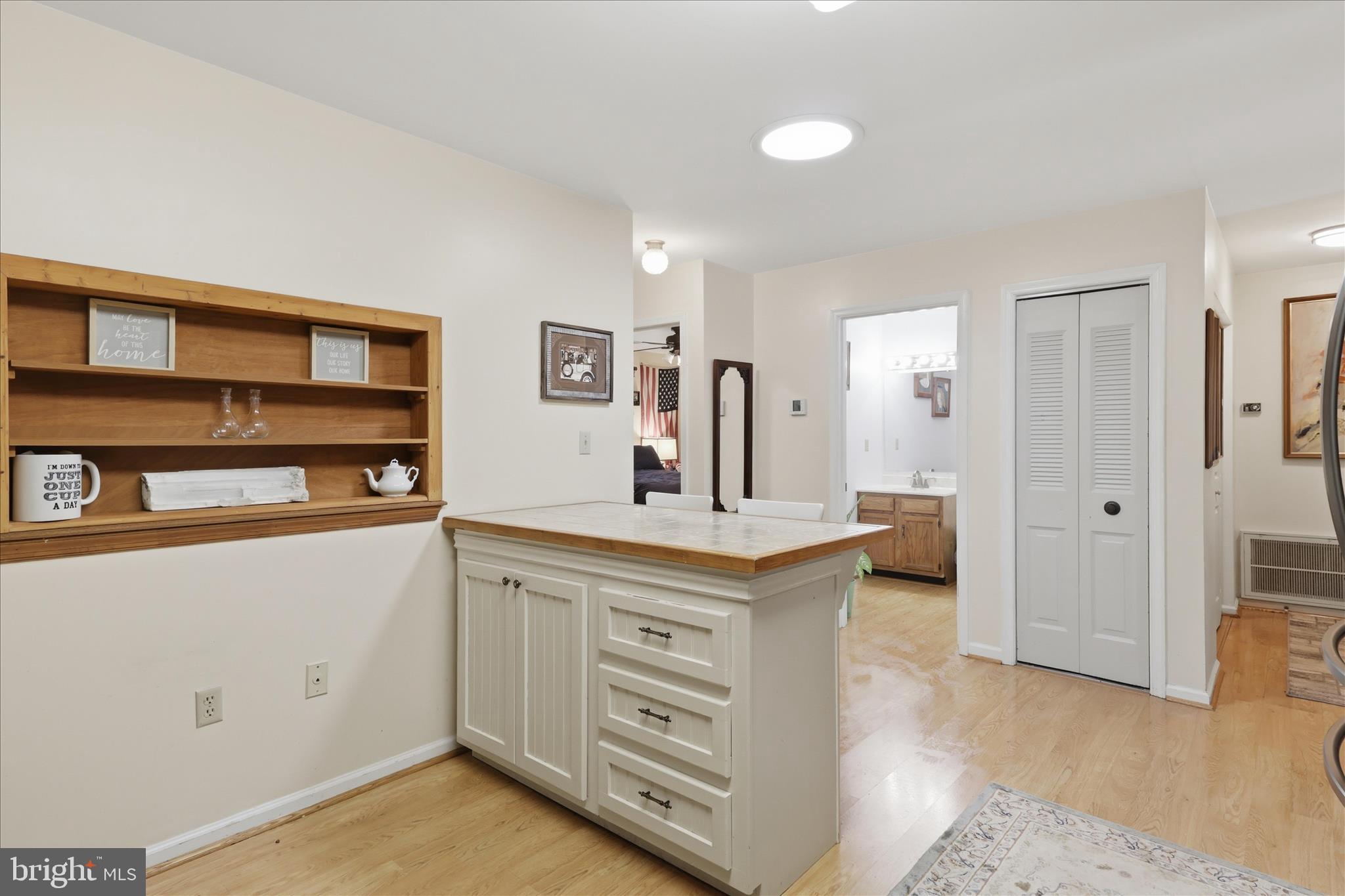 TOWNE OAK VILLAGE - Residential